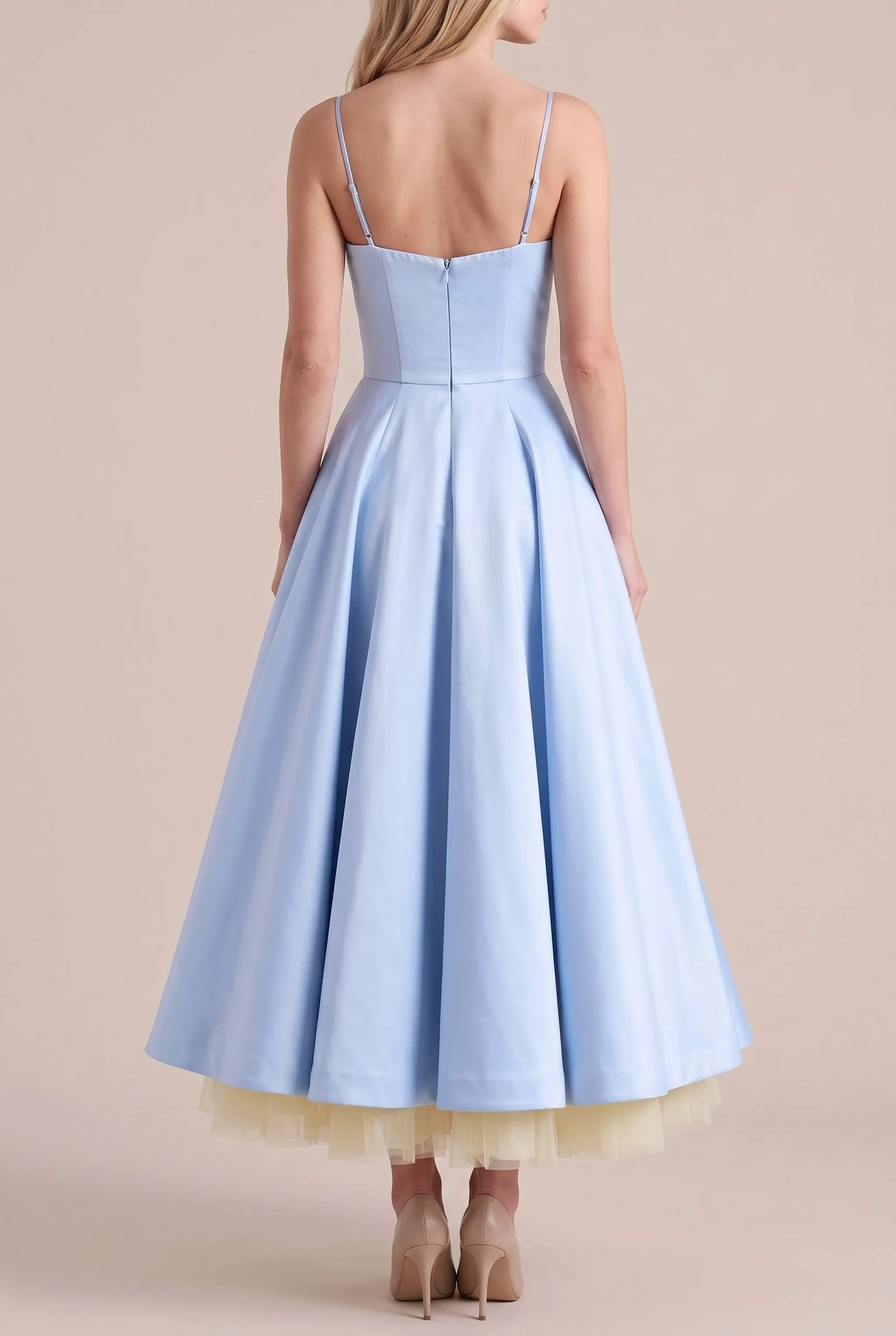 Flarefit | Figurbetontes Midikleid Mit Weitem Rock