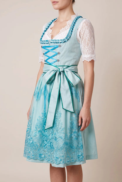 FloralBreeze | Traditionelles Dirndl Mit Floraler Schürze