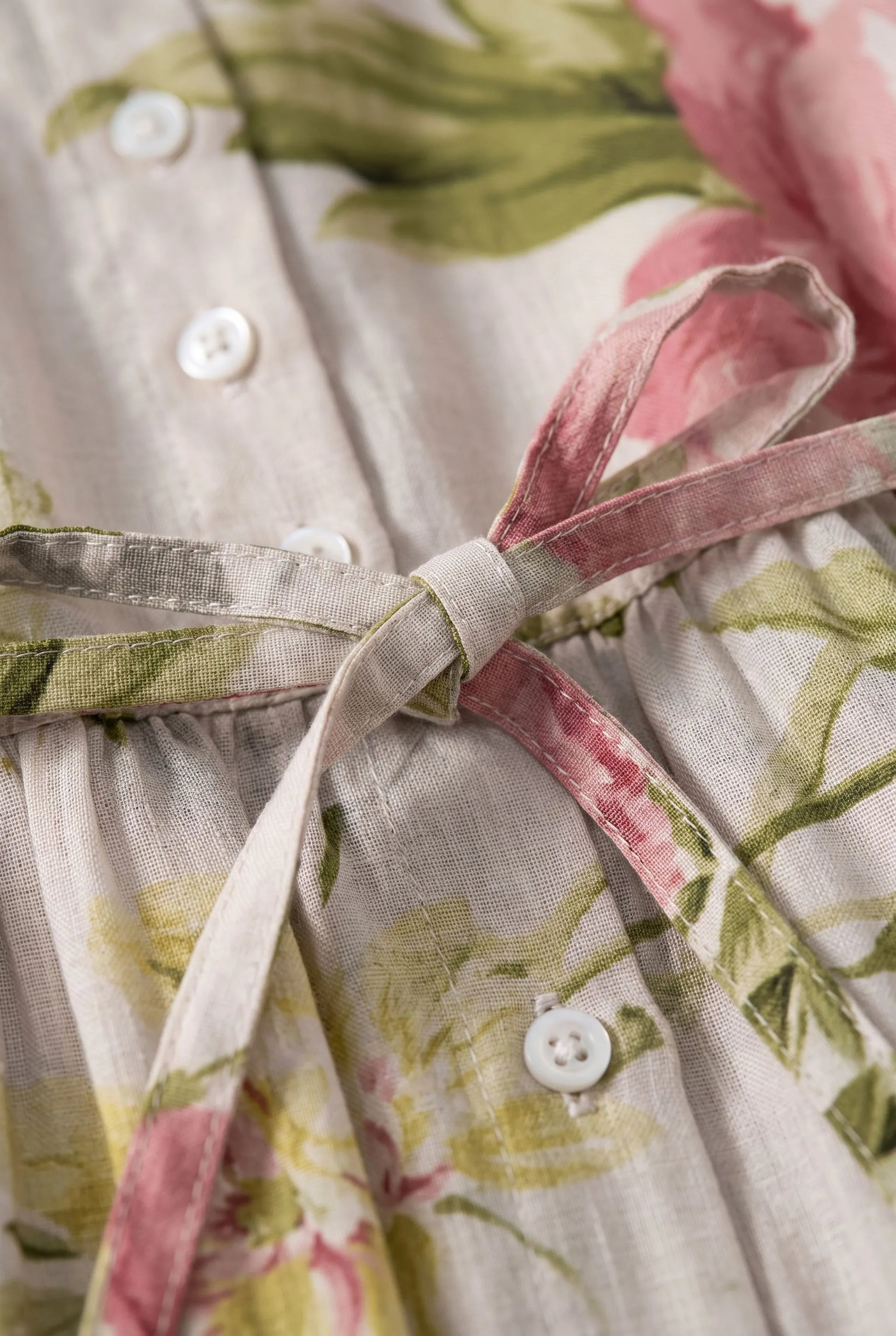 Floralee | Buntes Blumenkleid Im Vintage-Stil
