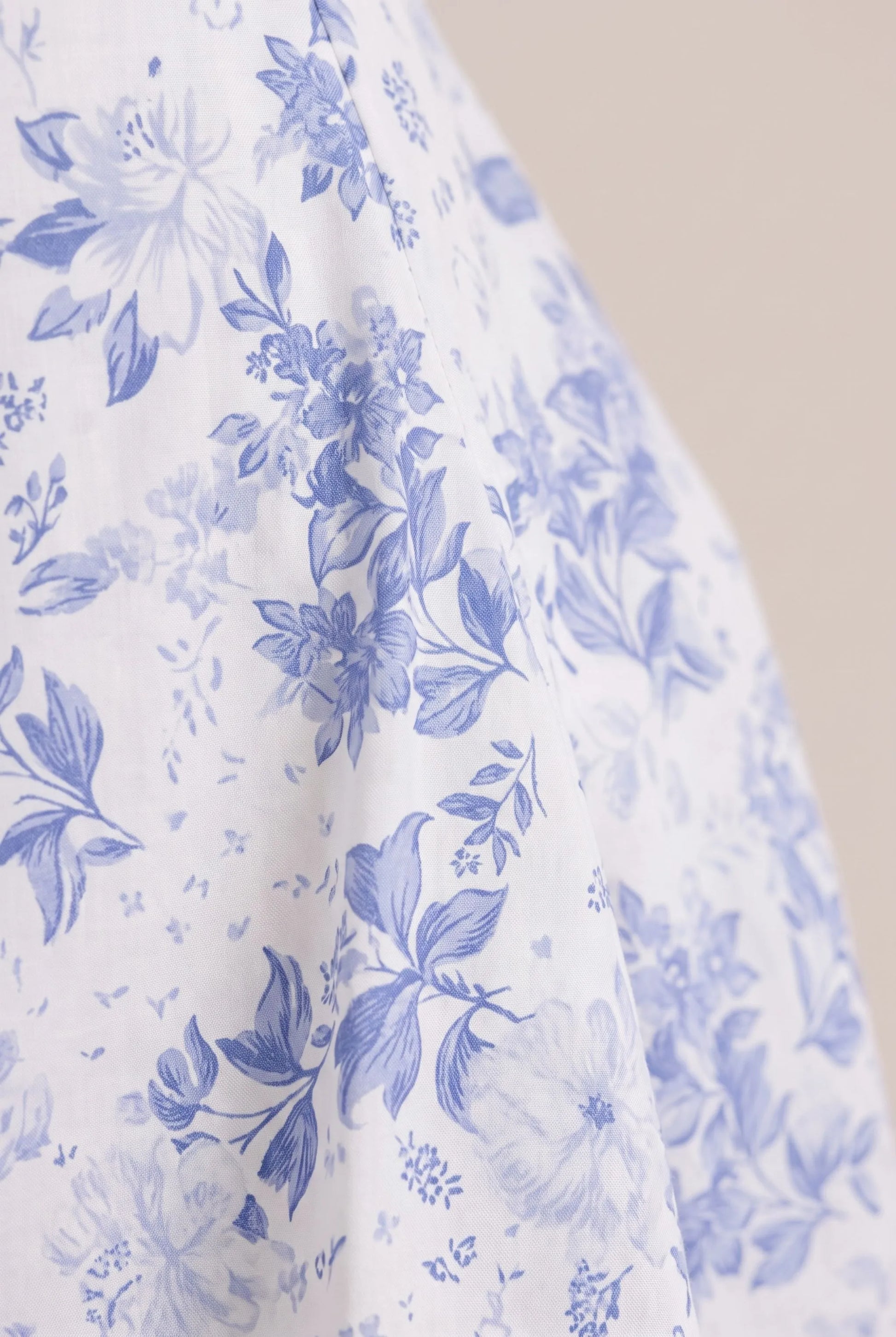 Flowtis | Leichtes Florales Midikleid Für Den Sommer