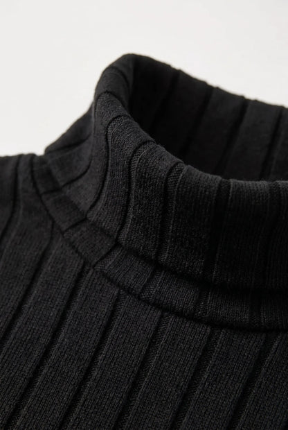 Formova | Kurzes Figurbetontes Strickkleid