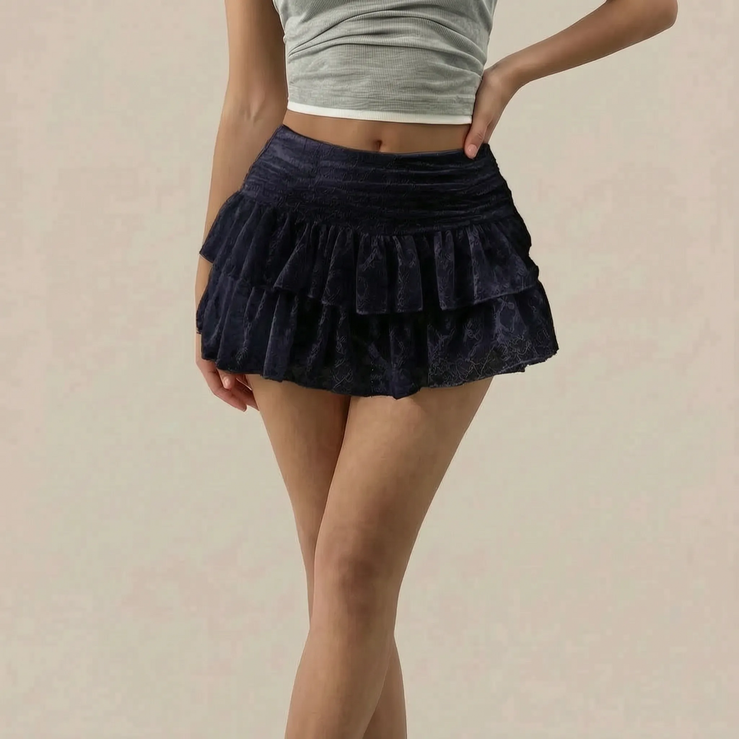 Frivena | Verspielter Weißer Skort Mit Volants