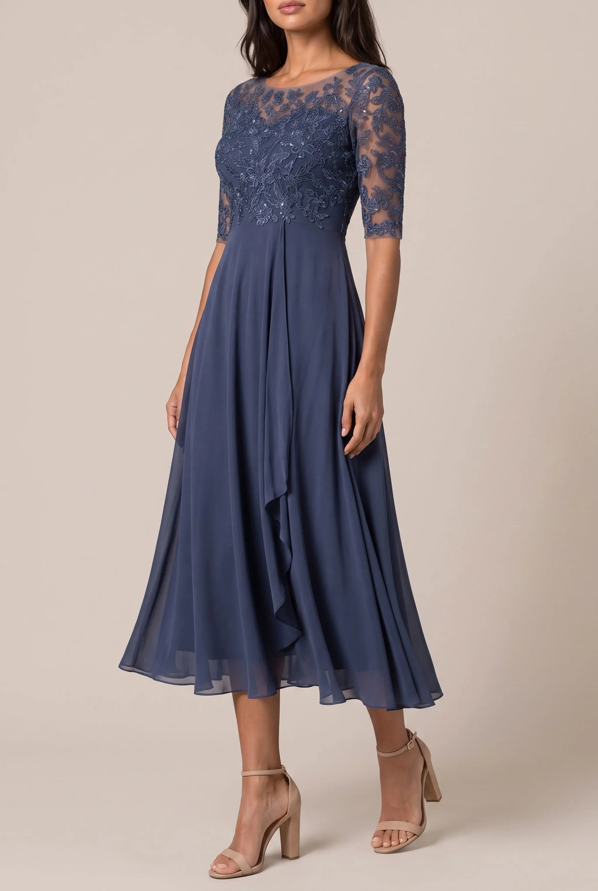 Galissa | Elegantes Dunkelblaues Abendkleid Mit Verzierten Ärmeln