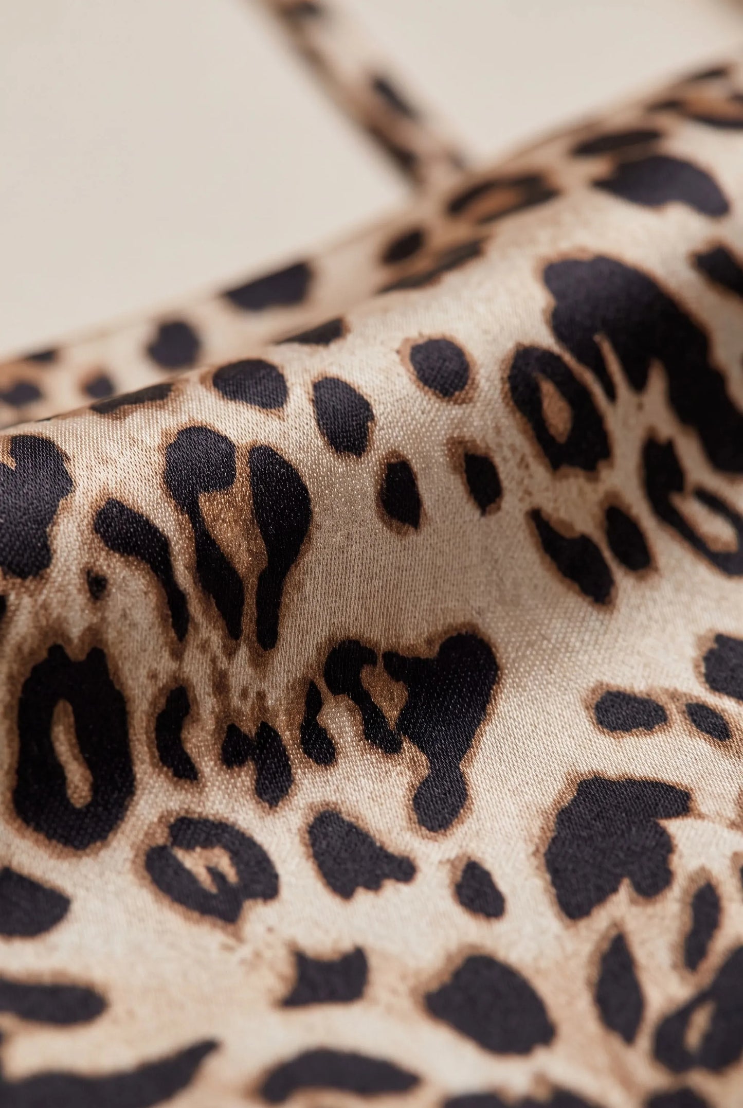 Leovant | Enges Minikleid Mit Markantem Animal-Print