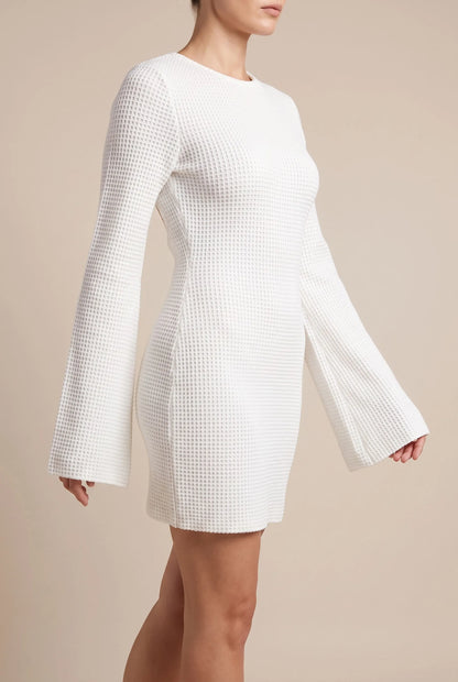 Lirien | Kurzes Figurbetontes Strickkleid
