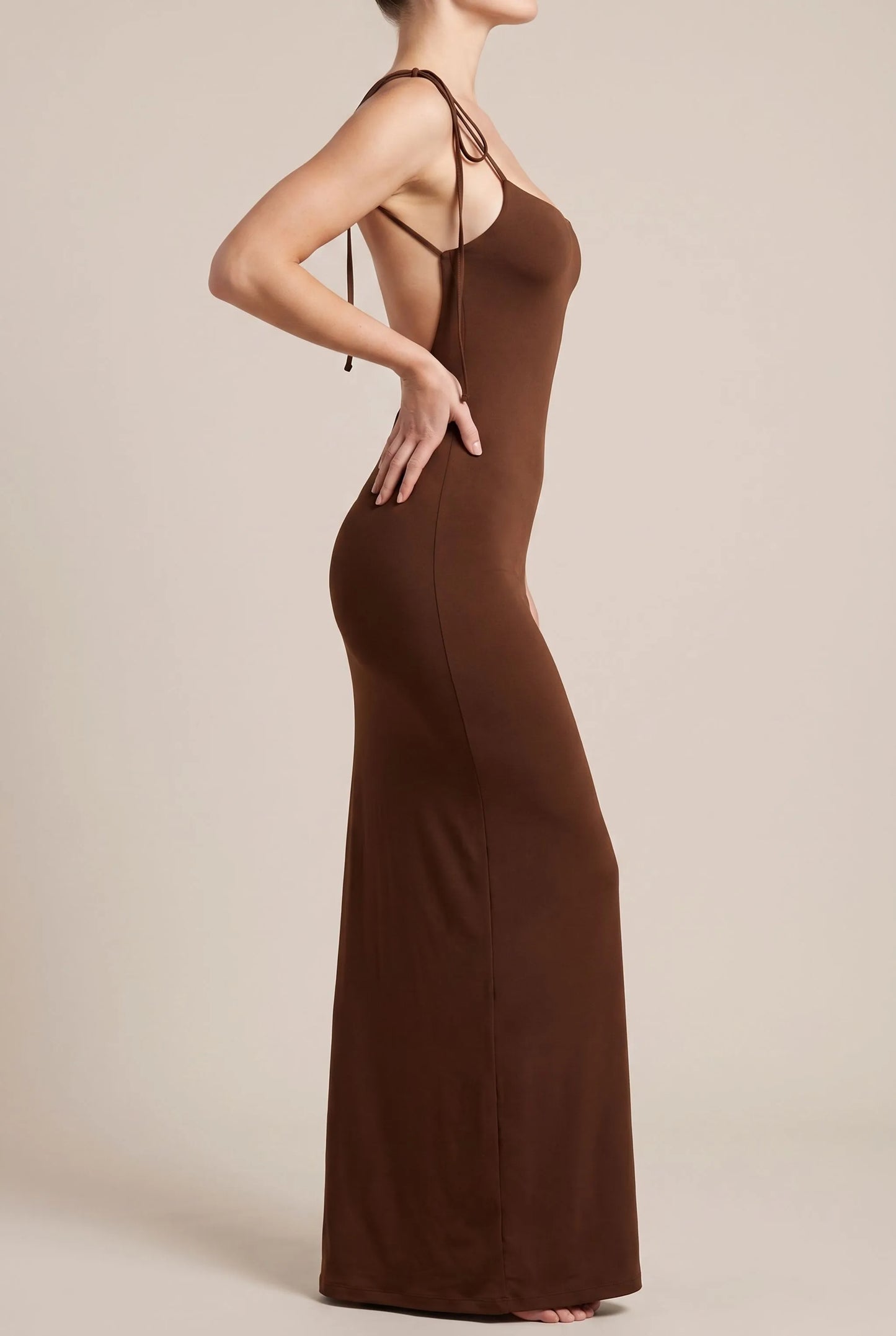 Luminora | Elegantes Rückenfreies Maxikleid