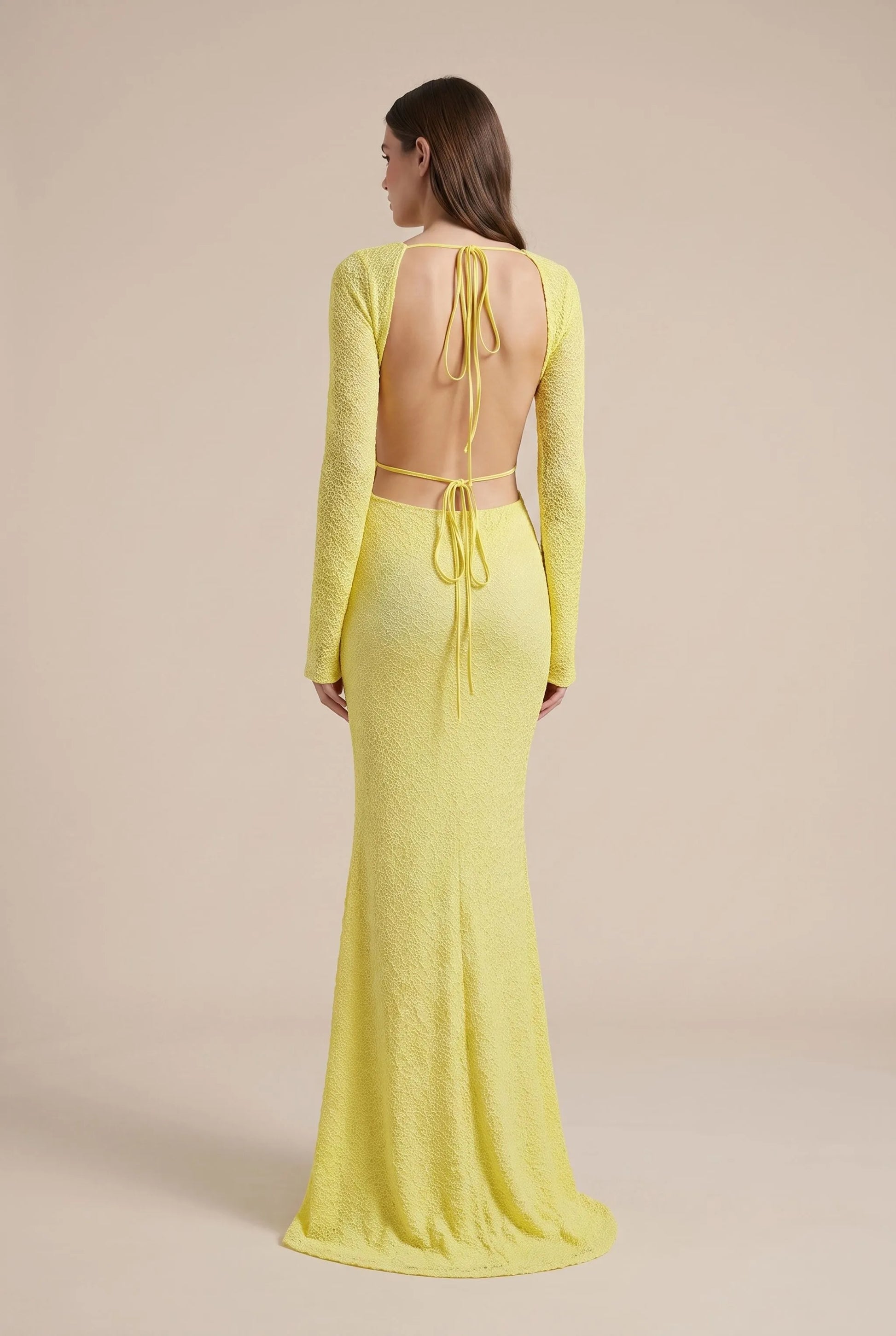Lumiris | Gelbes Abendkleid Mit Tiefem Rückenausschnitt
