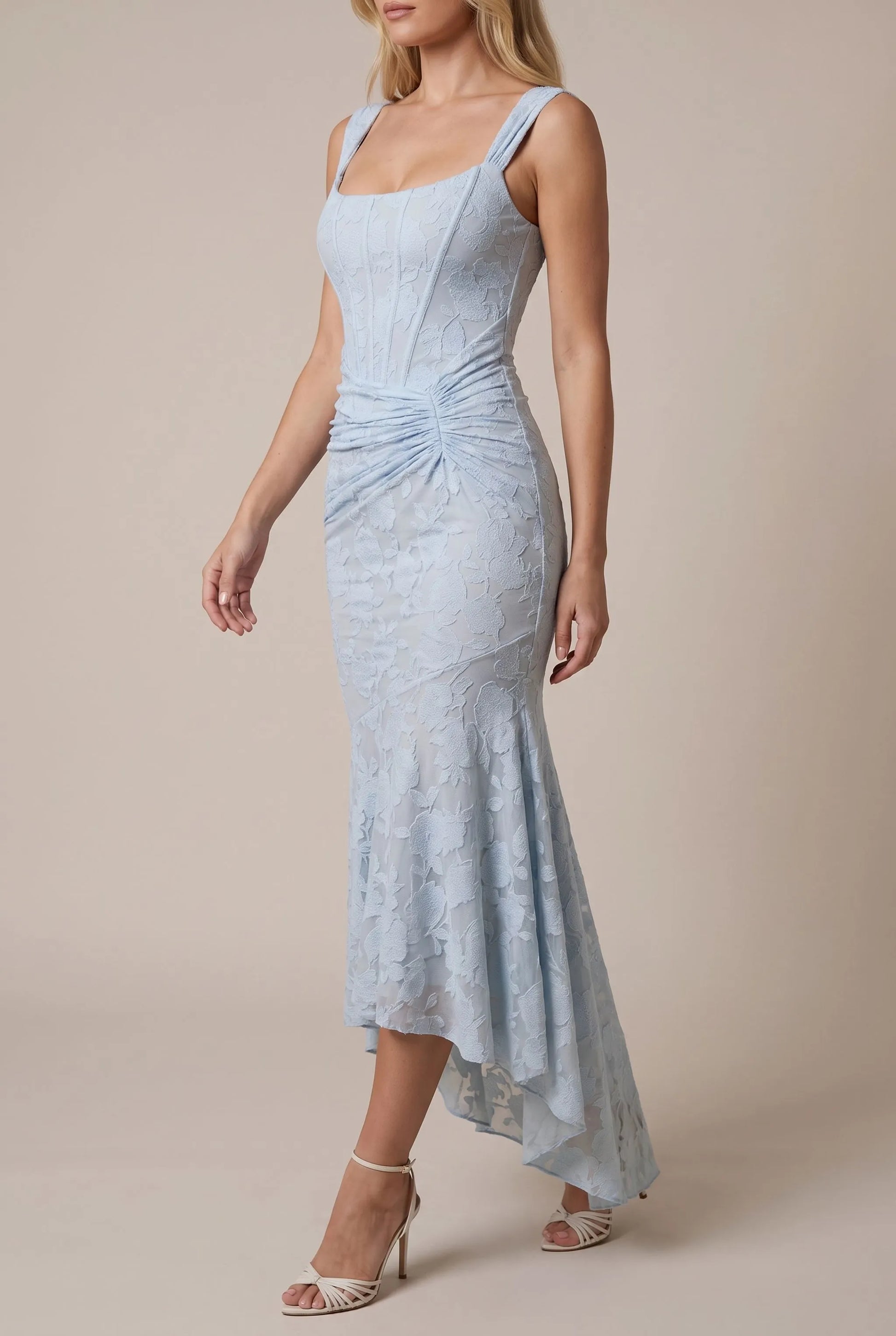 Lurelle | Elegantes Asymmetrisches Maxikleid Für Hochzeitsgäste