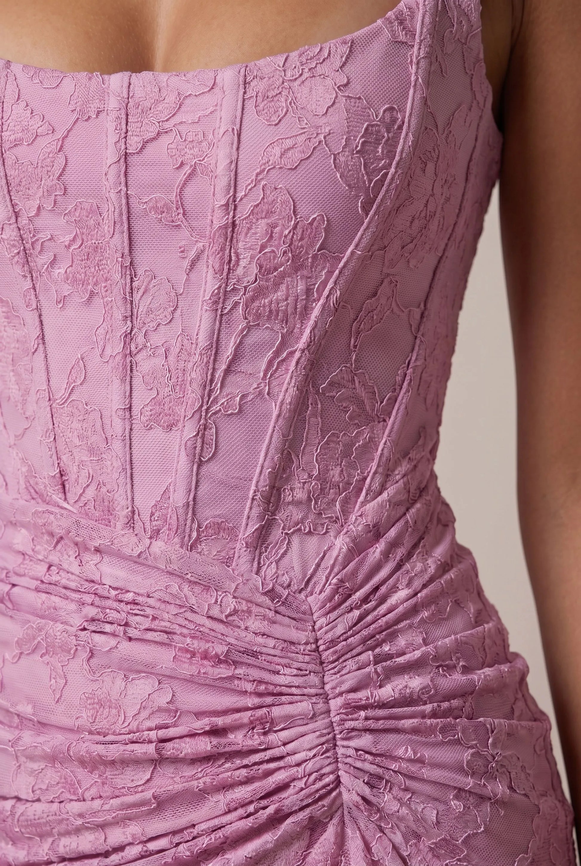 Lurelle | Elegantes Asymmetrisches Maxikleid Für Hochzeitsgäste