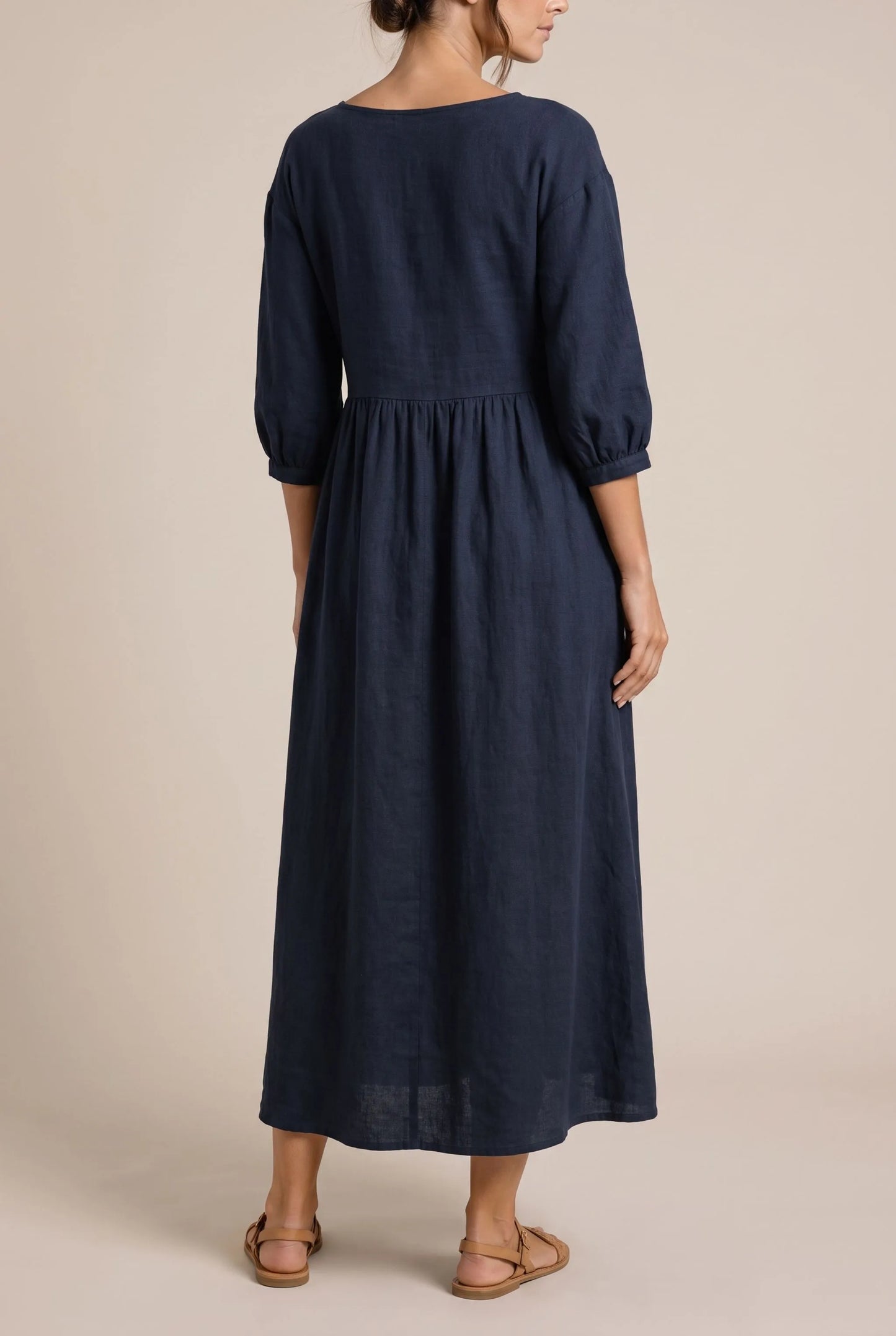 Midoria | Entspanntes Midikleid Dunkelblau