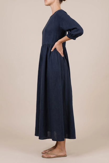 Midoria | Entspanntes Midikleid Dunkelblau