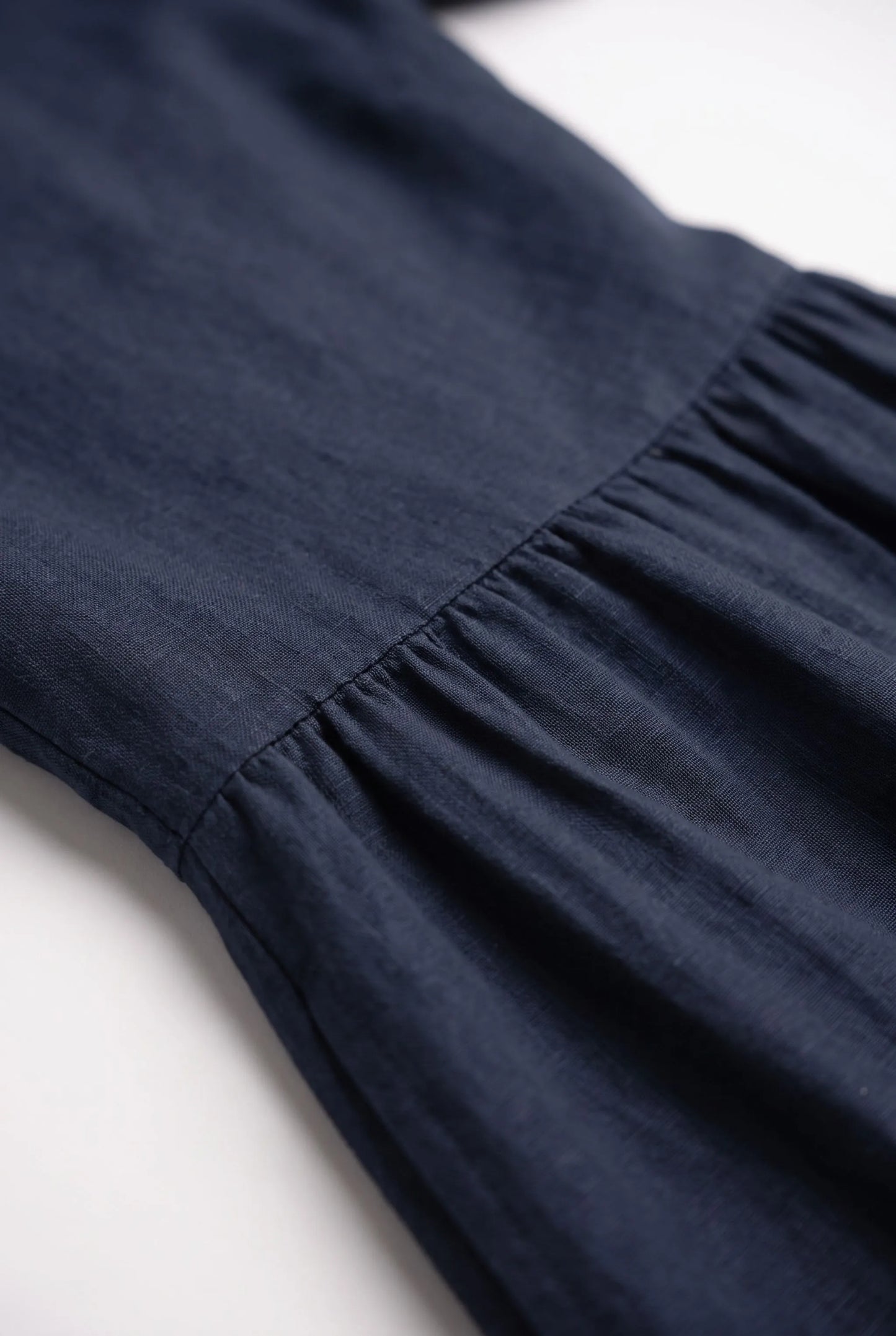 Midoria | Entspanntes Midikleid Dunkelblau