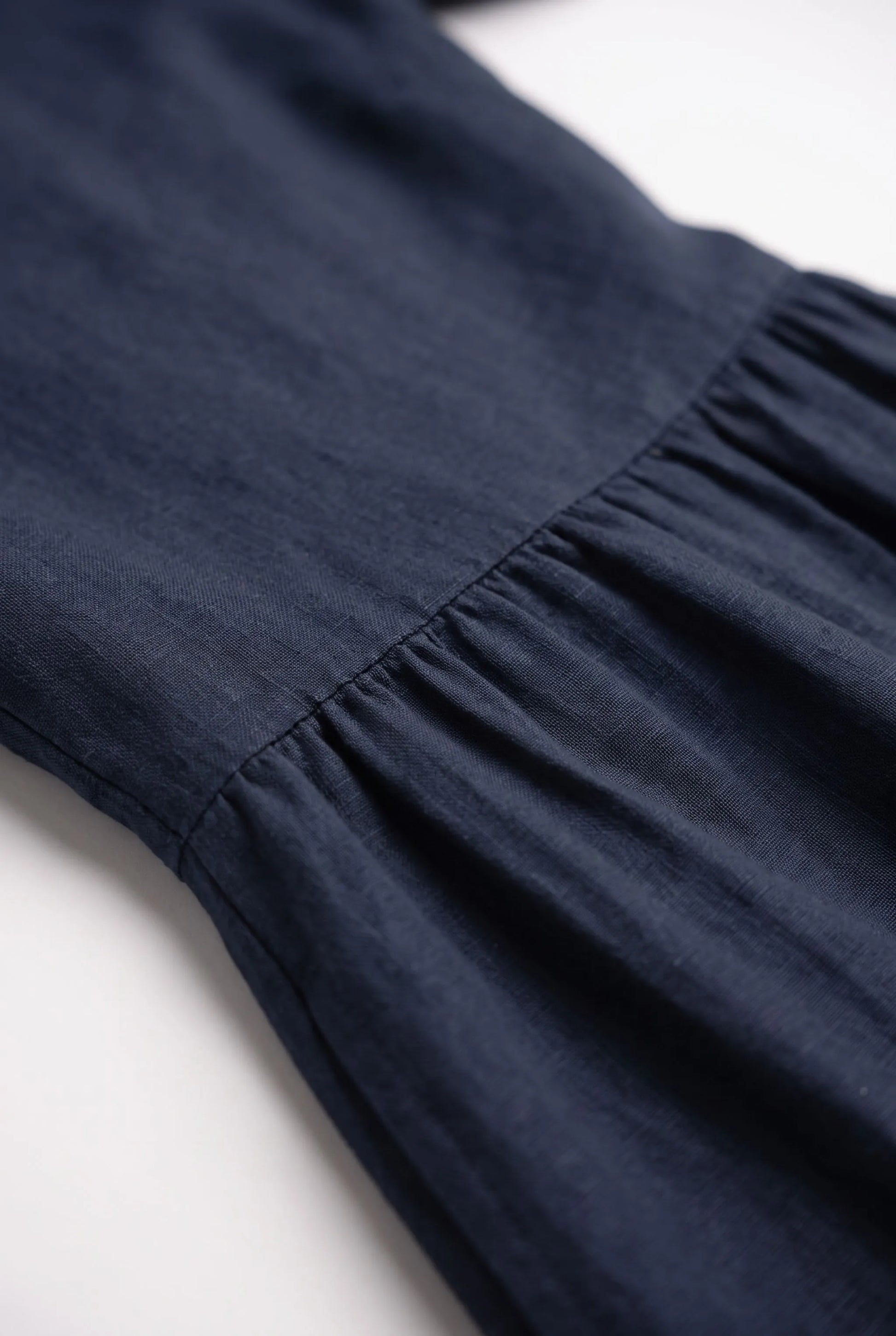 Midoria | Entspanntes Midikleid Dunkelblau