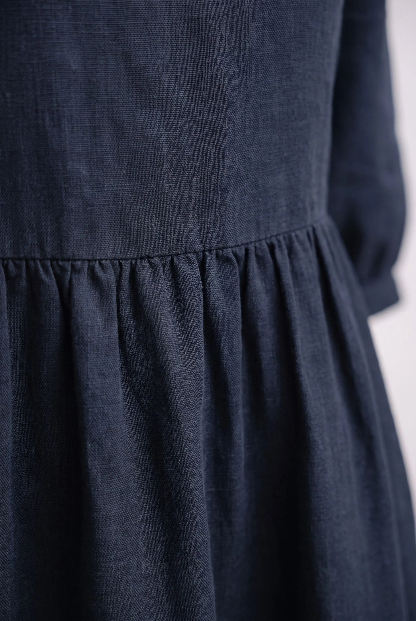 Midoria | Entspanntes Midikleid Dunkelblau