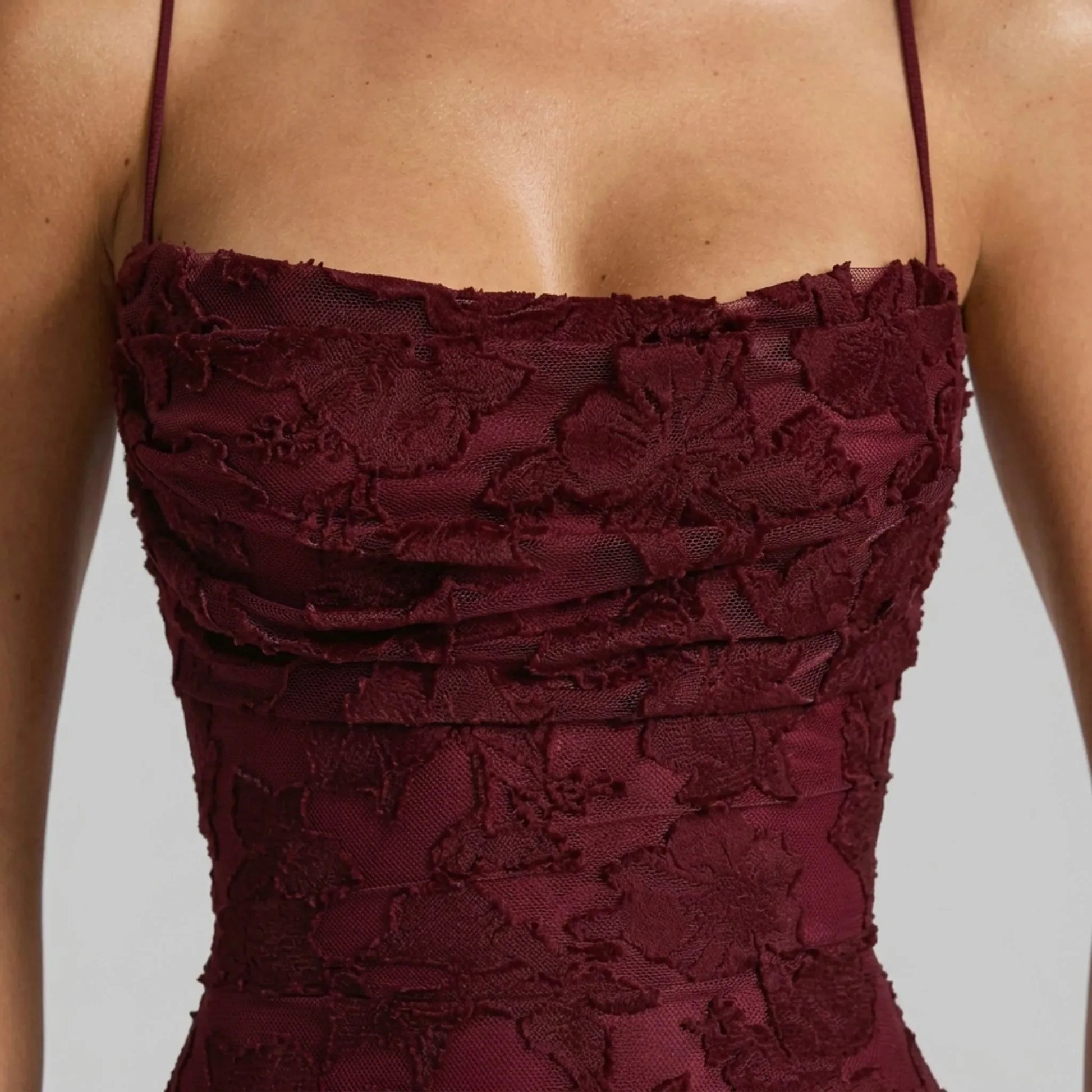 Nocelle | Ärmelloses Maxikleid Mit Floraler Textur