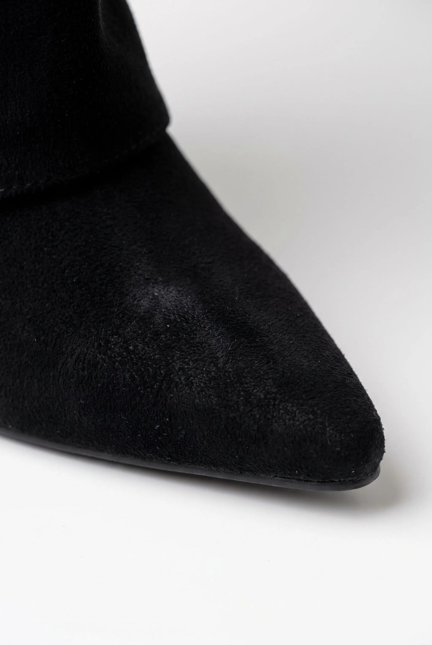 NovaBoot | Flache Kniehohe Damenschlupfstiefel