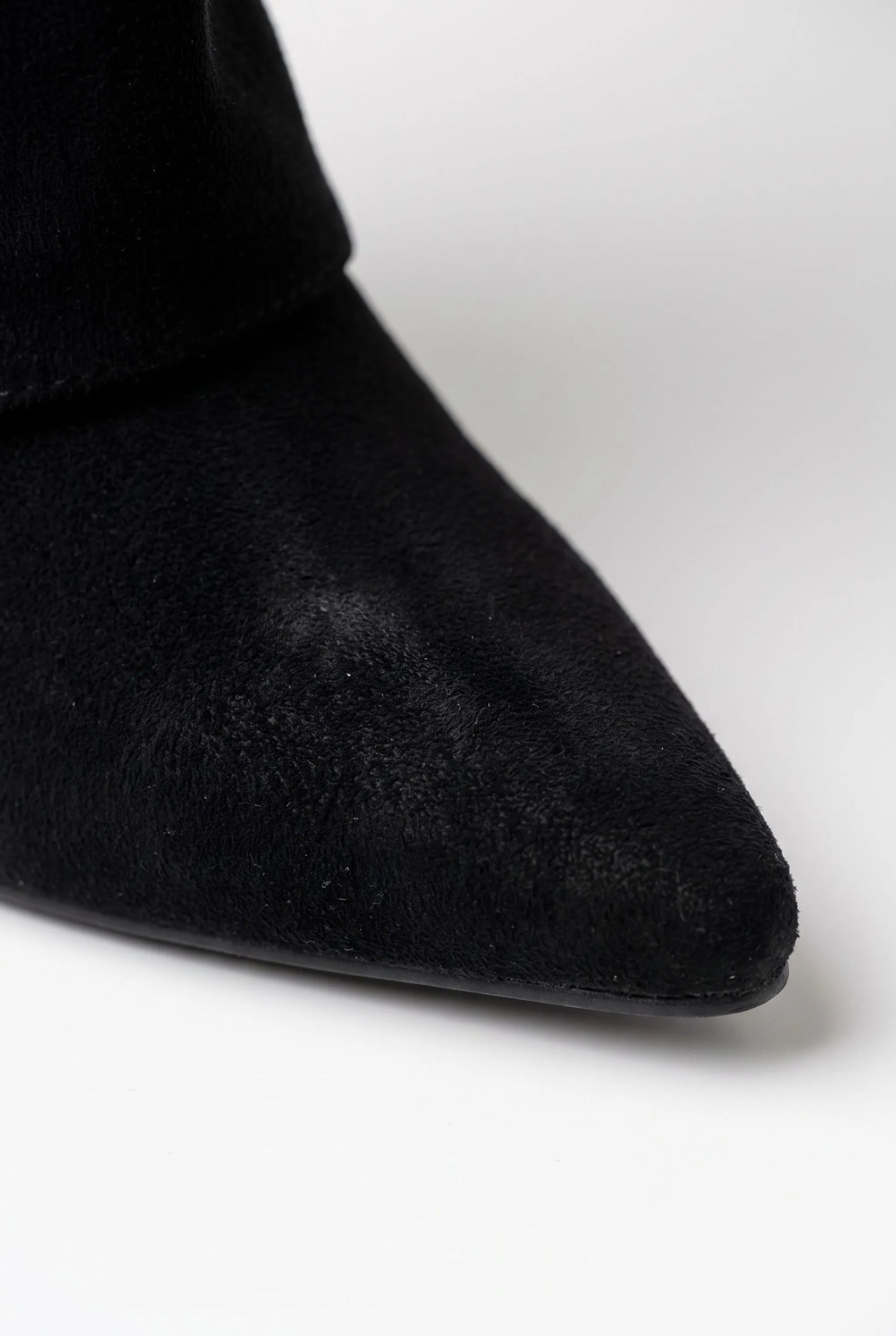 NovaBoot | Flache Kniehohe Damenschlupfstiefel