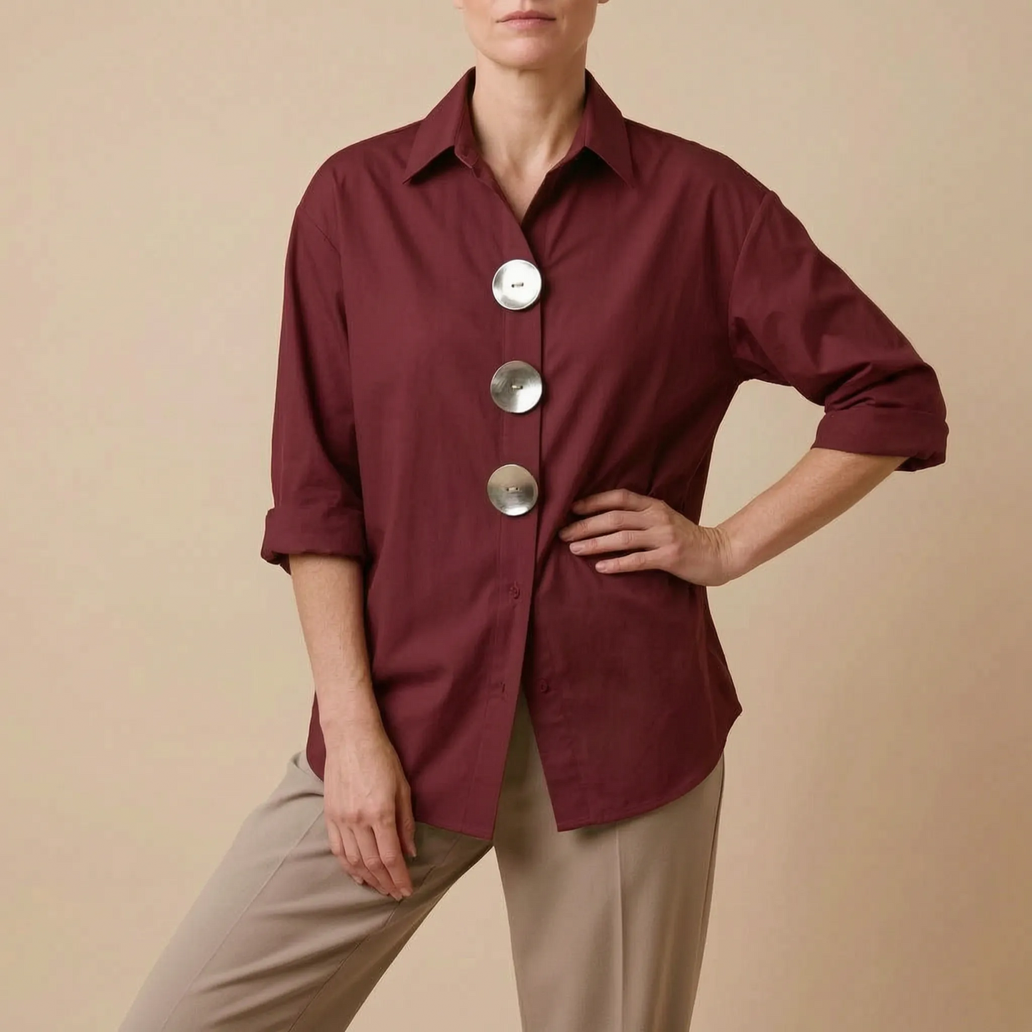 OversizeBlouse | Hellblaue Damenbluse Mit Statement-Knöpfen