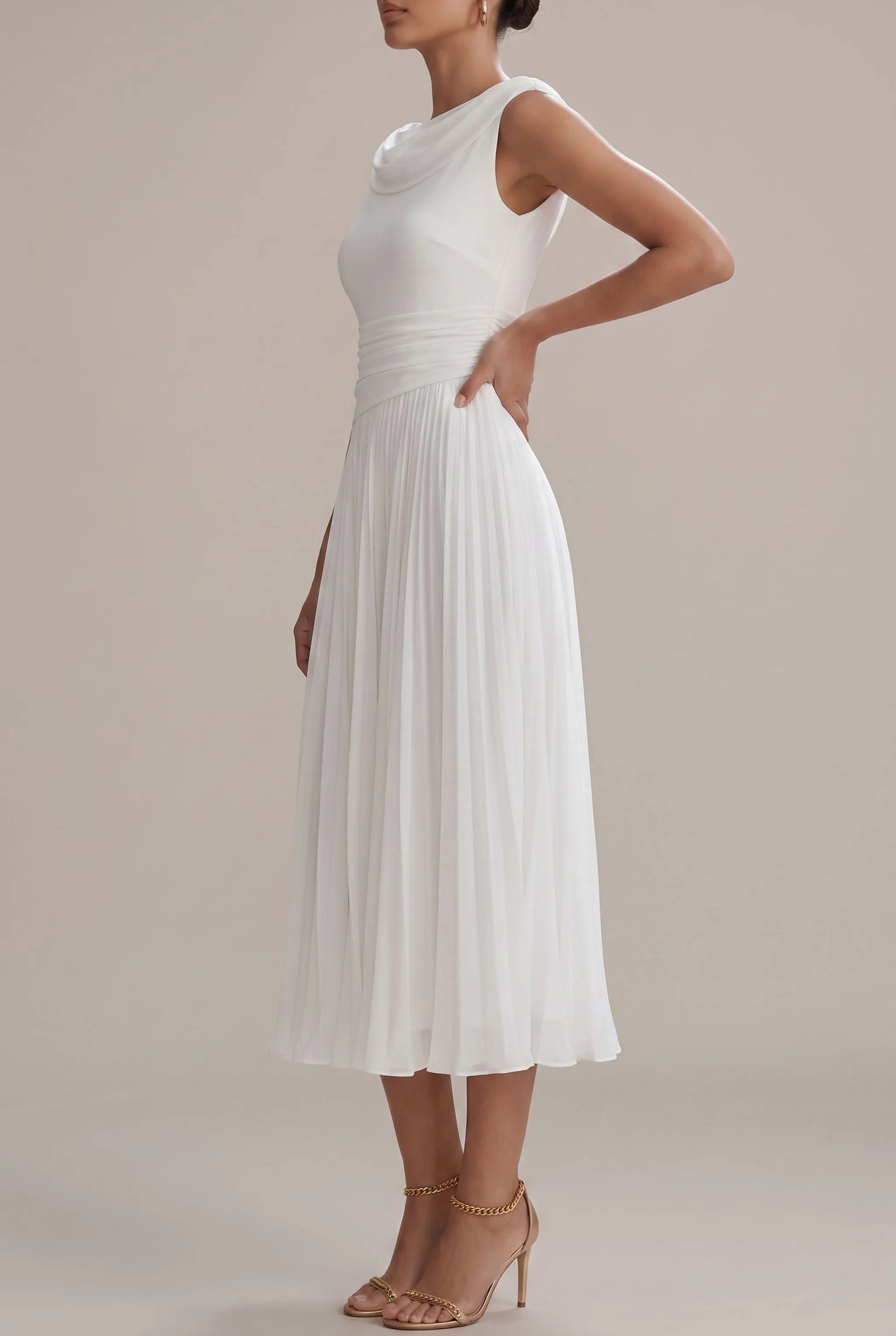 Pleatise | Ärmelloses Plisseekleid In Midilänge