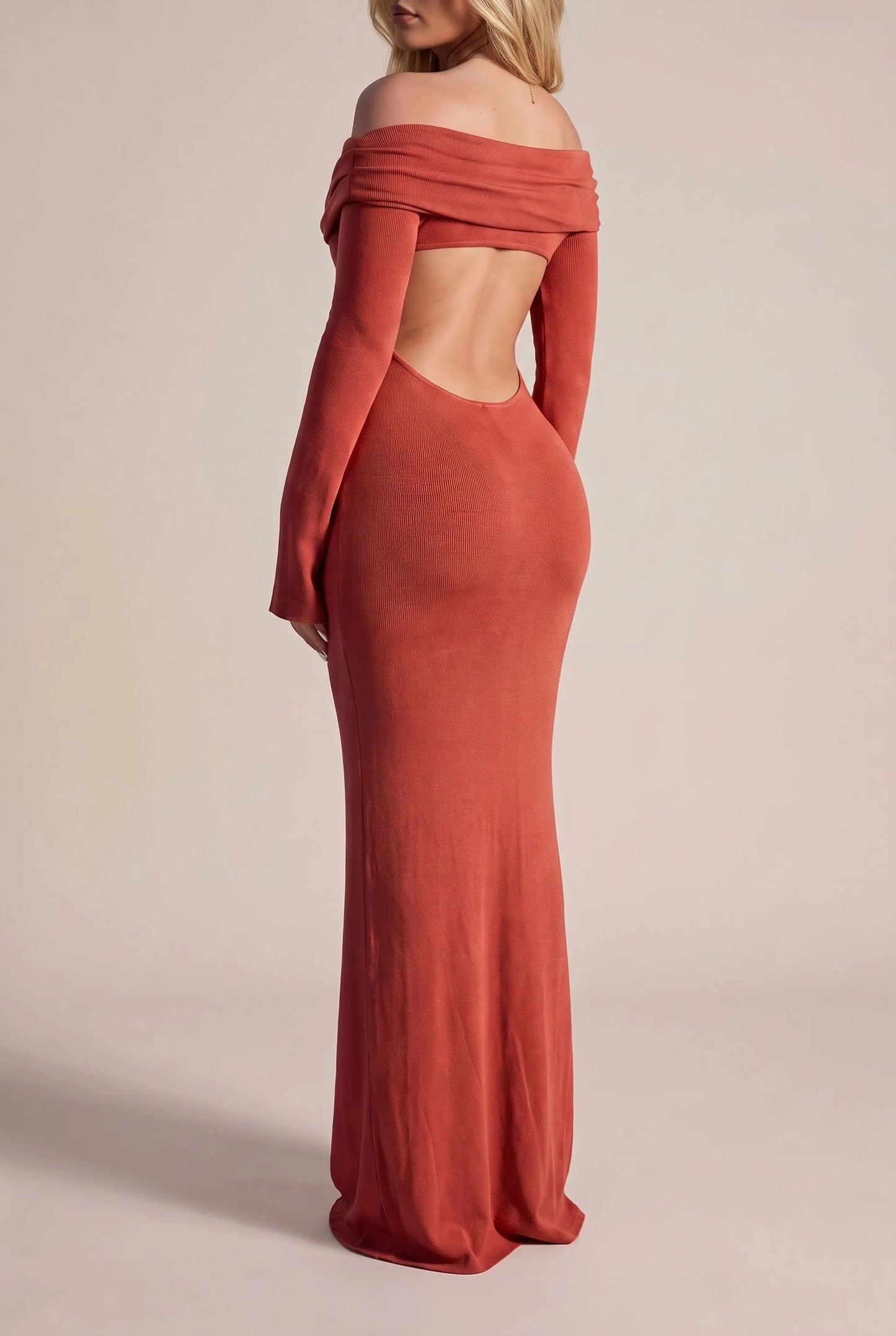 Ravena | Langes Schulterfreies Abendkleid Mit Ärmeln