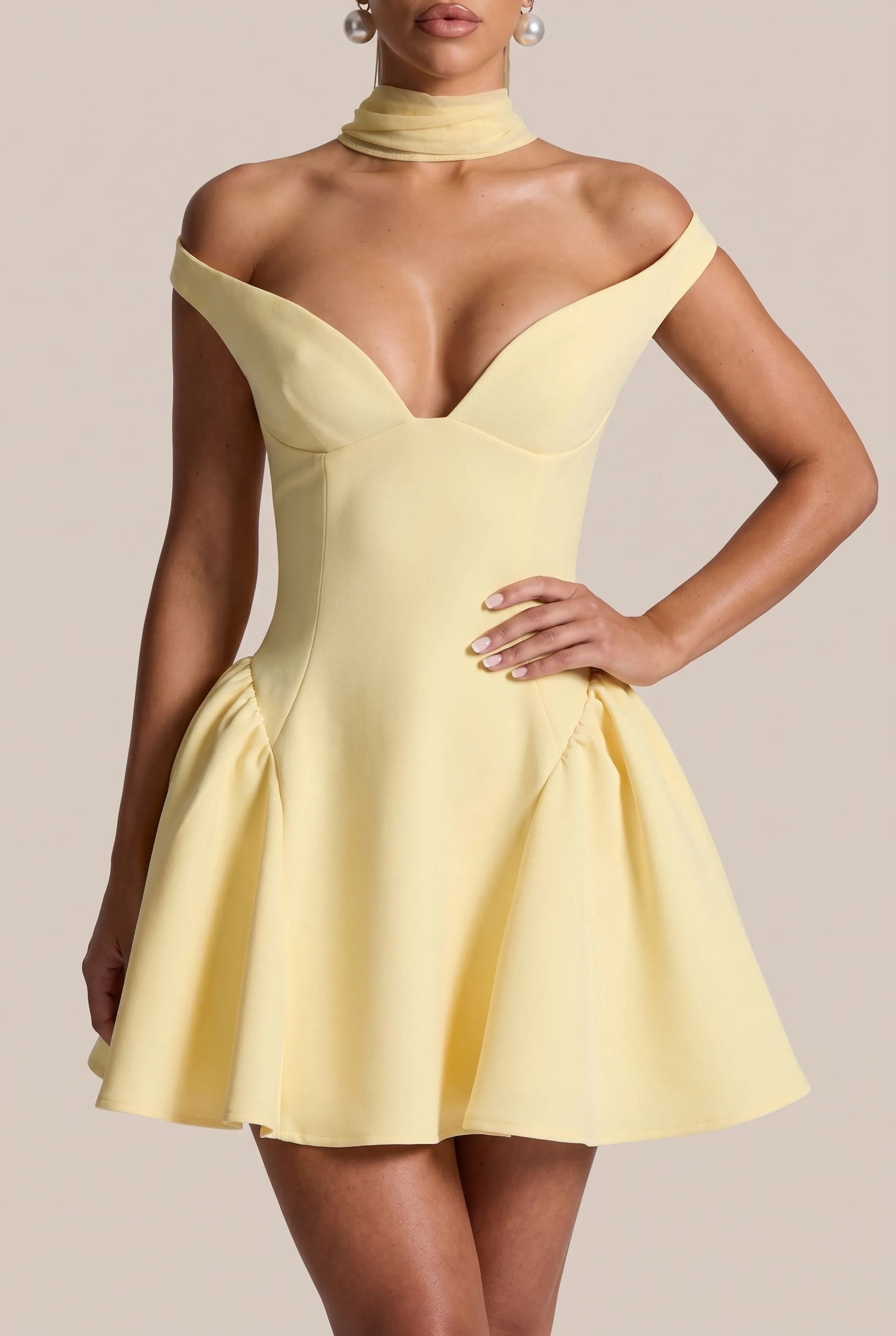 Rouvia | Elegantes Rückenfreies Minikleid Für Damen