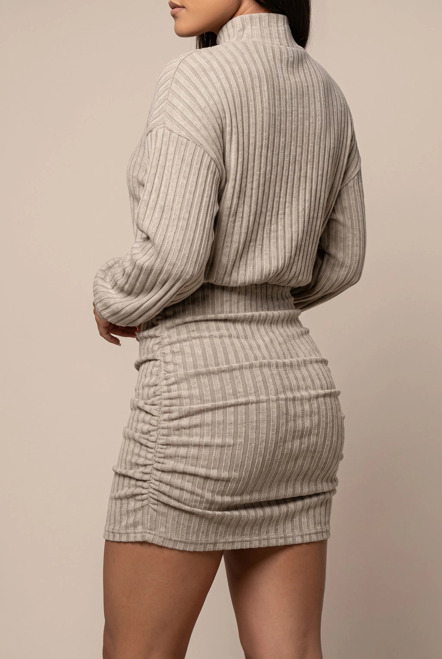 Ruvelia | Körperbetontes Rollkragen Strickkleid Für Damen