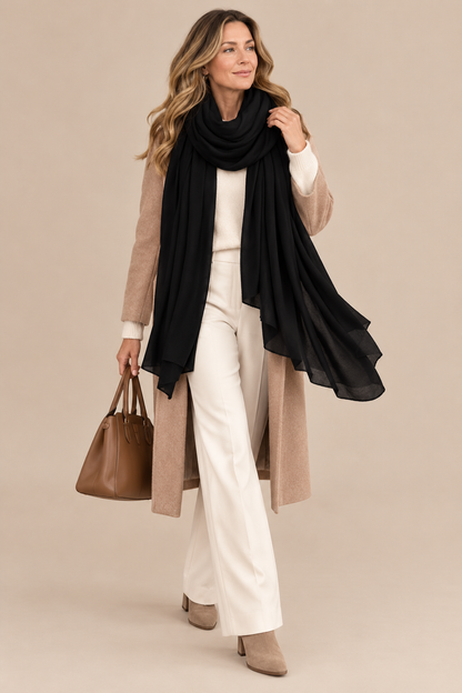 Seralyn | Wollschal Beige mit minimalistischem Design