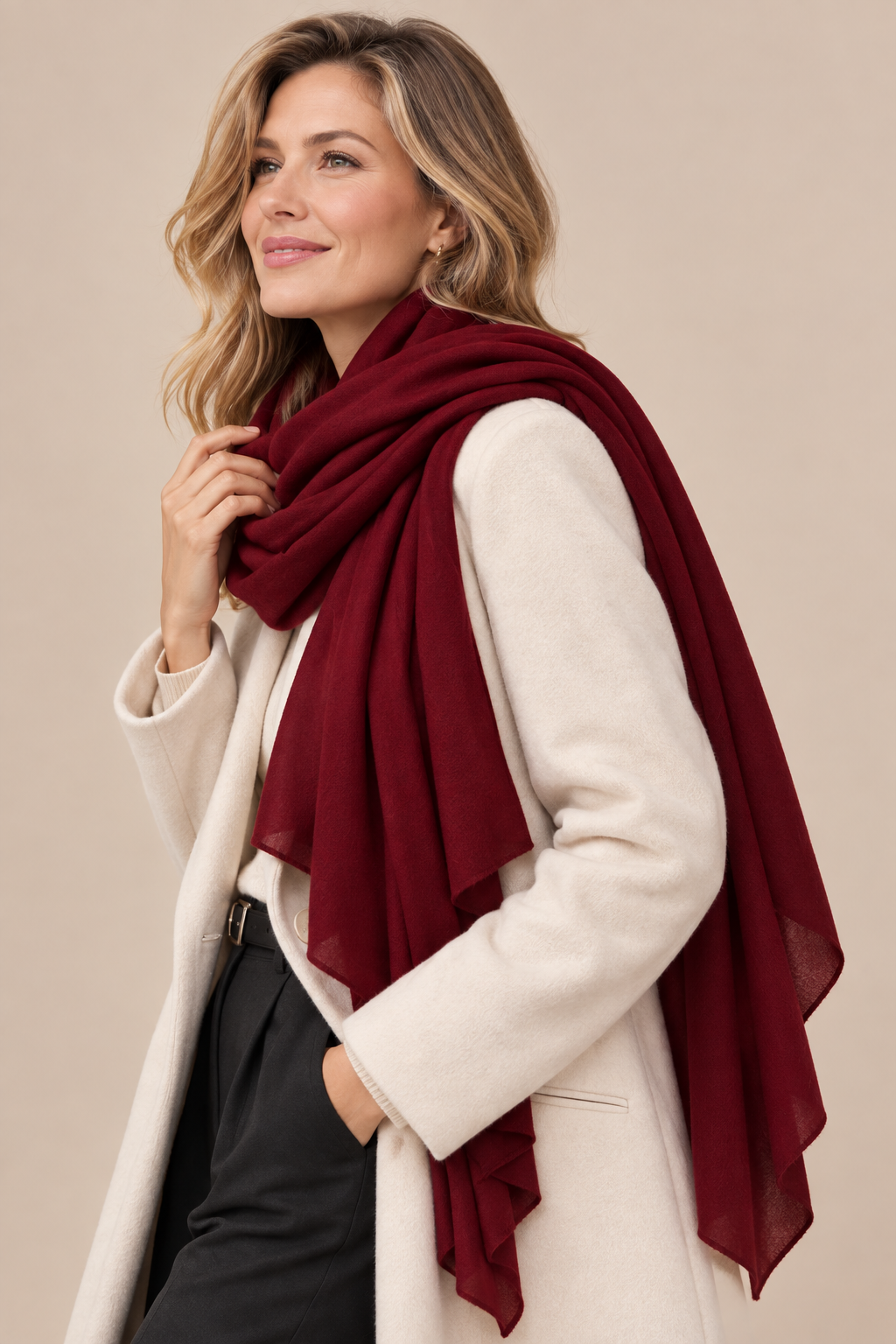 Seralyn | Wollschal Beige mit minimalistischem Design