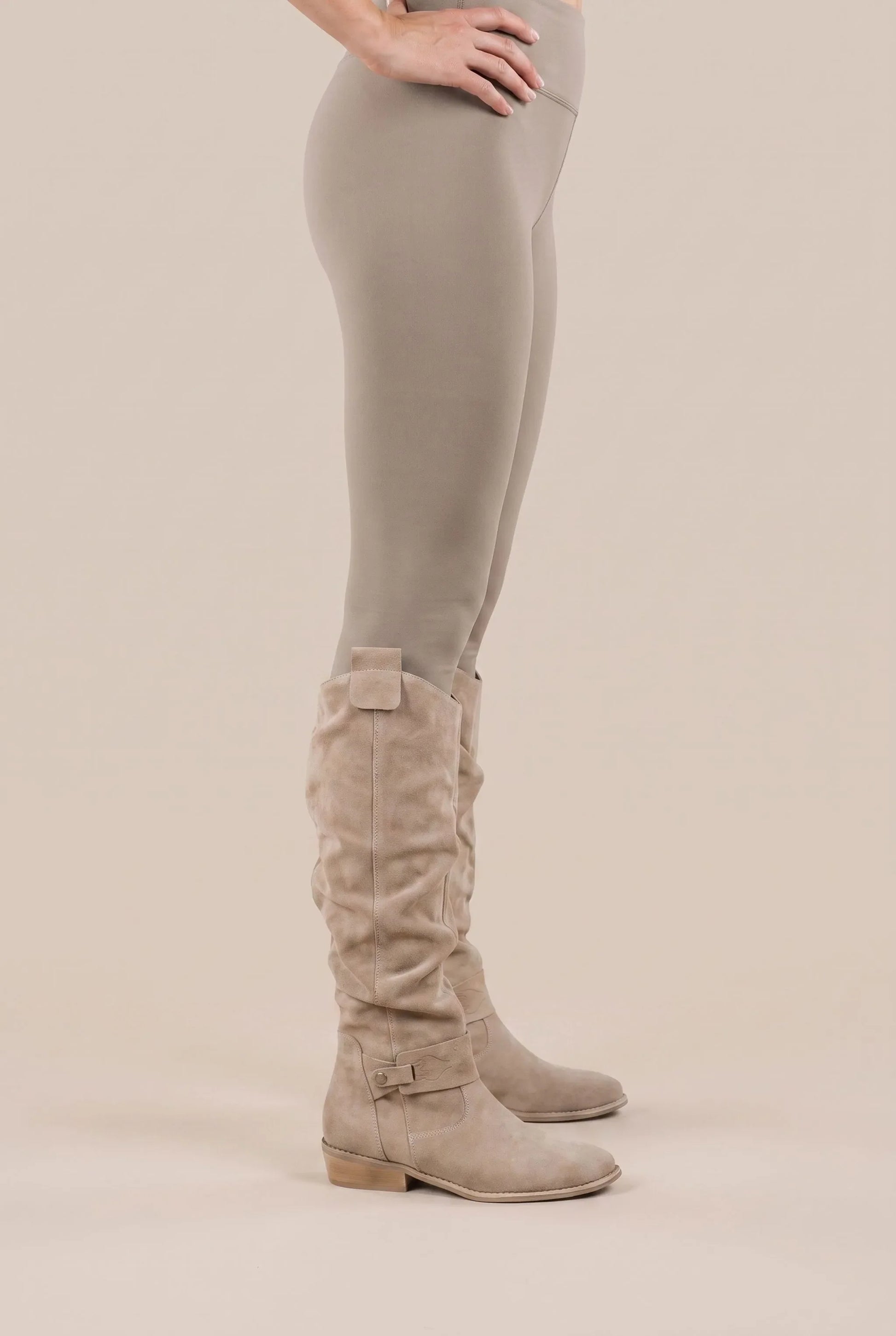 SlouchGait | Flache Damenstiefel Mit Raffung