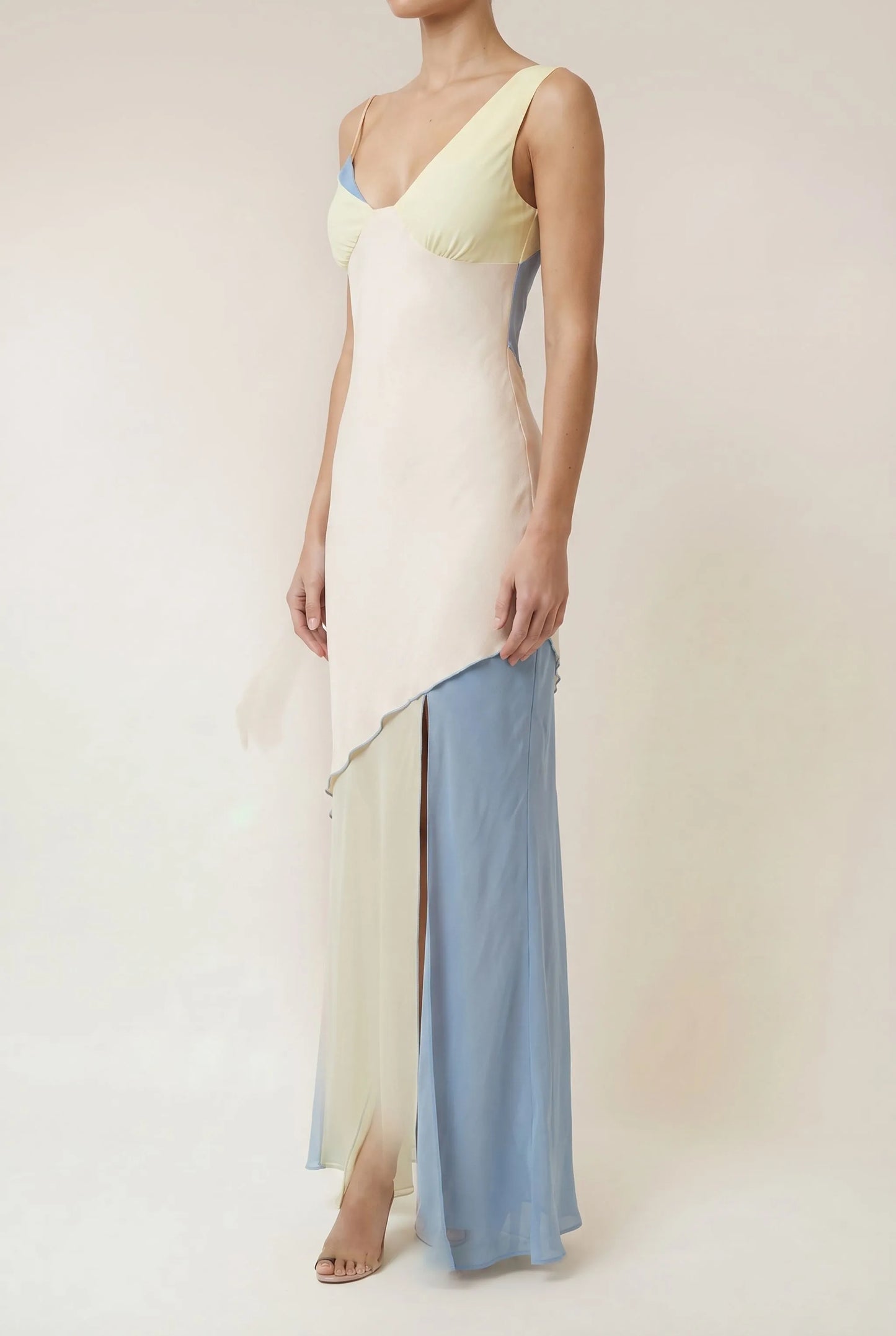Solenis | Elegantes Maxikleid Mit Asymmetrischem Ausschnitt