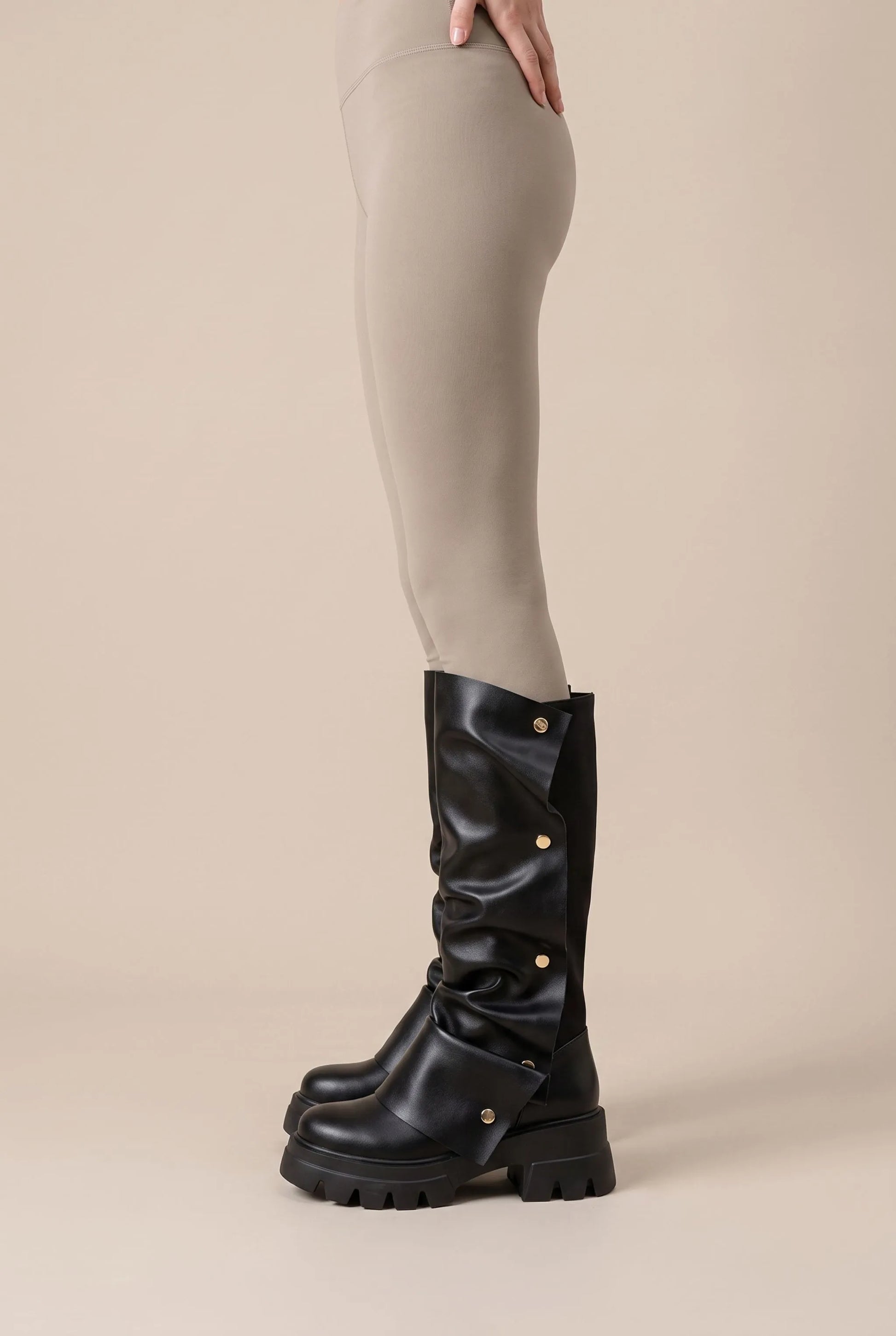 Stompia | Geraffte Hohe Damenstiefel Mit Plateausohle