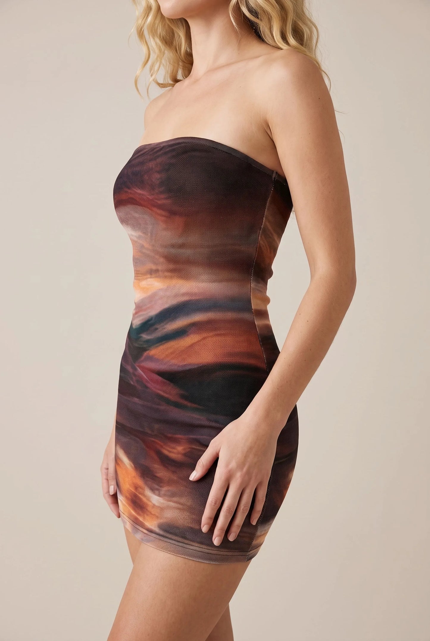 SummerNight | Trägerloses Kleid Mit Farbverlauf