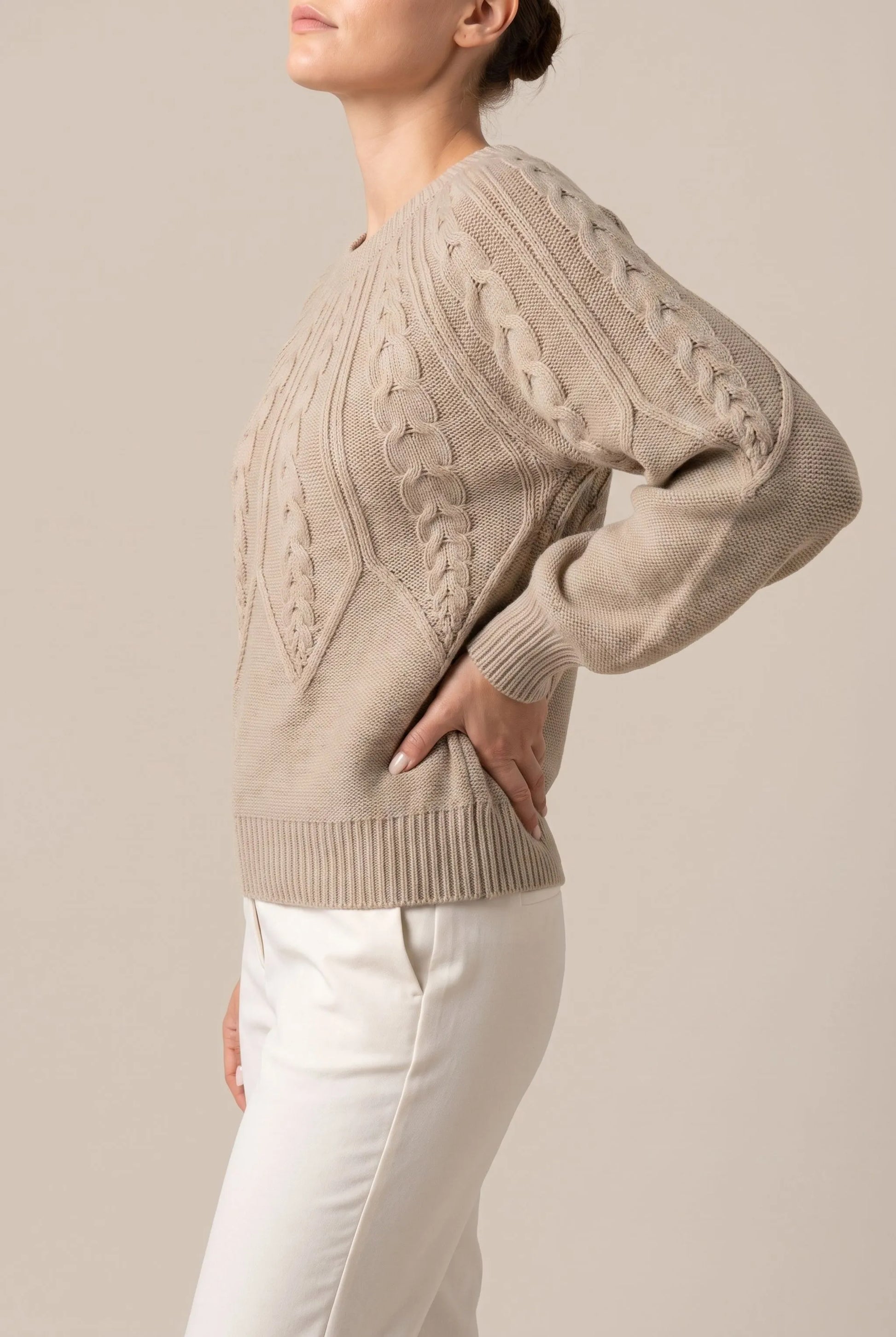 Sweaterly | Eleganter Damenpullover Mit Zopfmuster