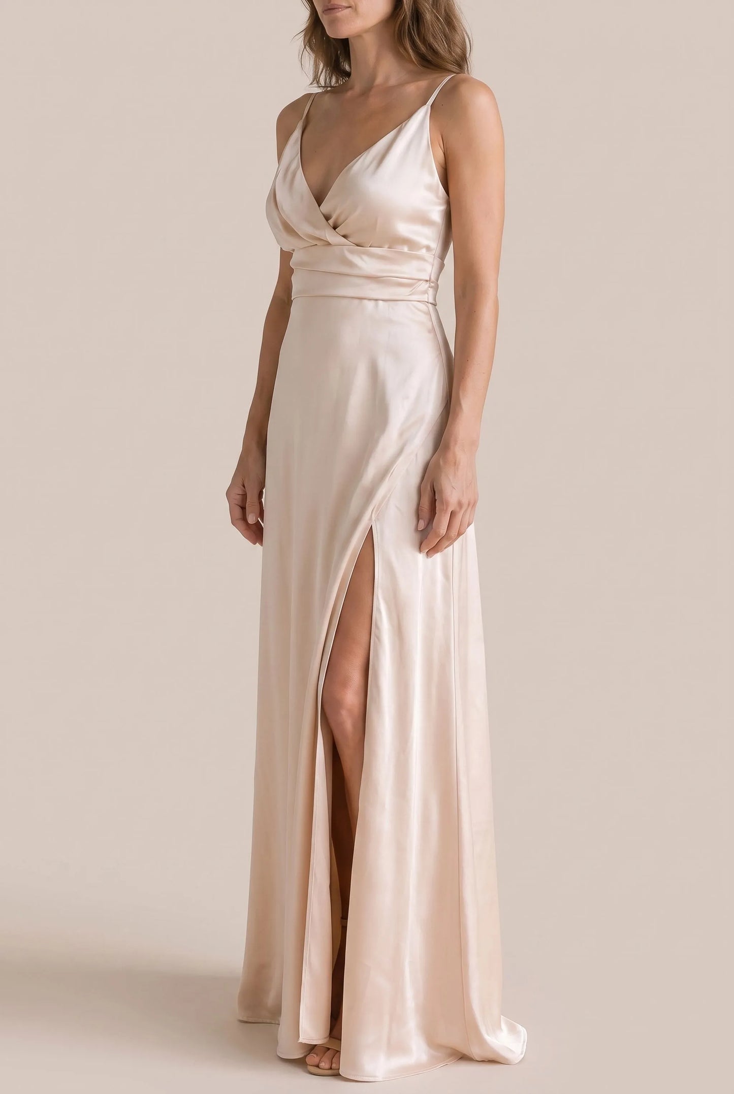 Sylvane | Langes Fließendes Abendkleid Mit Beinschlitz
