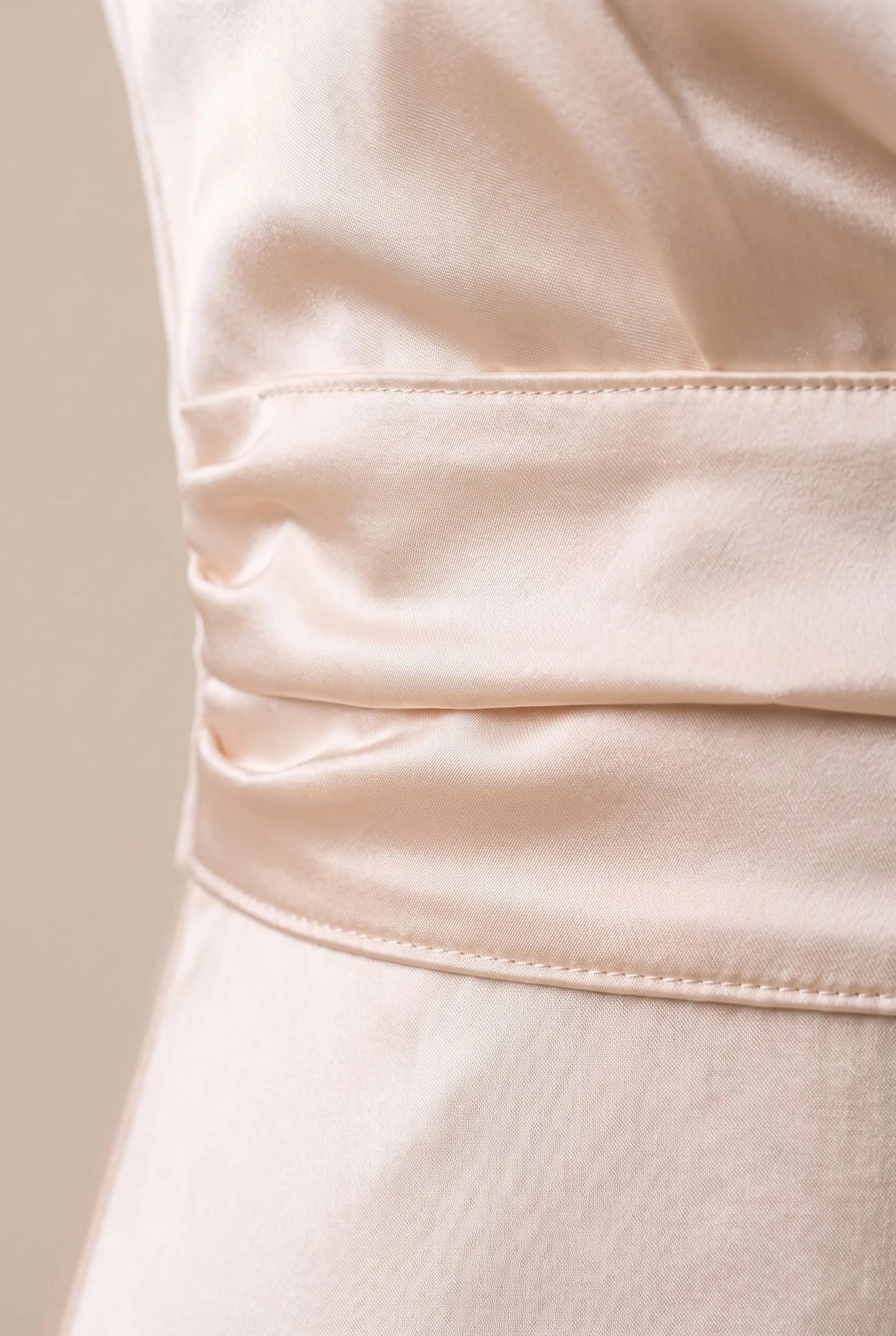 Sylvane | Langes Fließendes Abendkleid Mit Beinschlitz