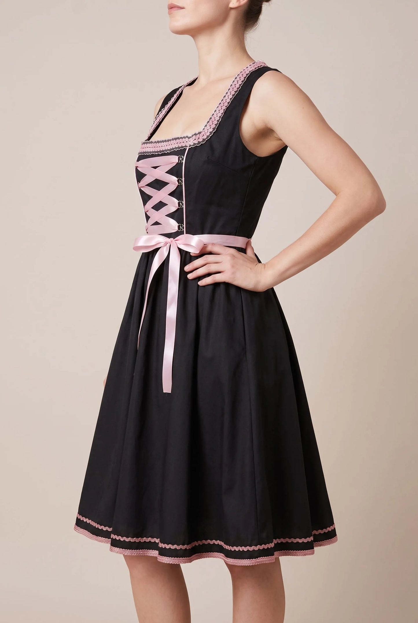 TavernBreeze | Elegantes Knielanges Dirndl Für Damen