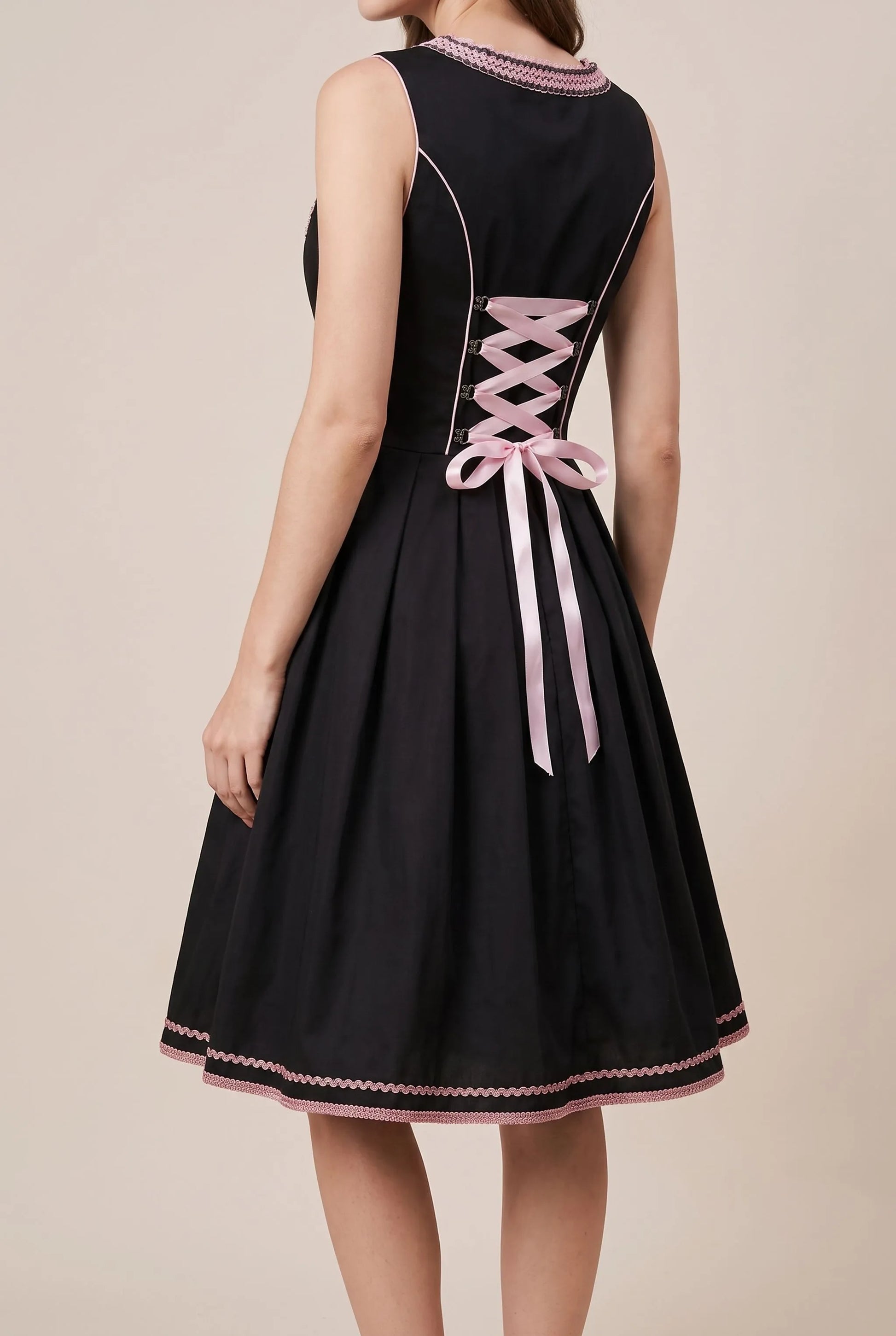 TavernBreeze | Elegantes Knielanges Dirndl Für Damen