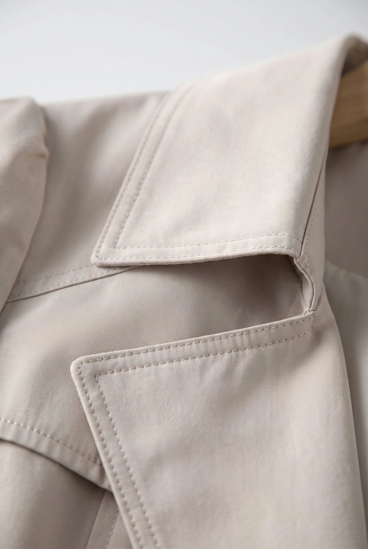 Trenchara | Kurzer Damen Trenchcoat