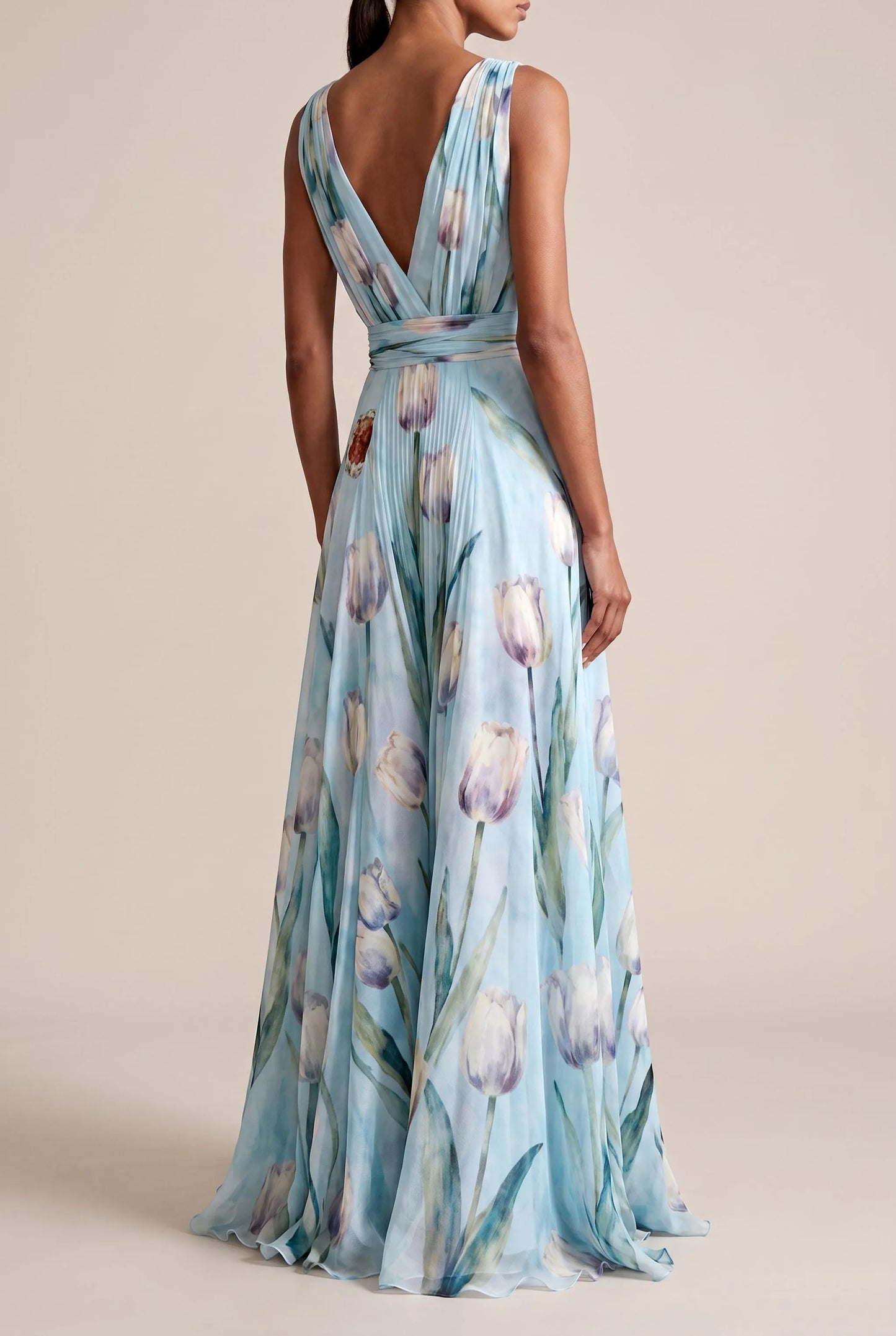 Tulania | Bodenlanges Abendkleid Mit Tiefem V-Ausschnitt