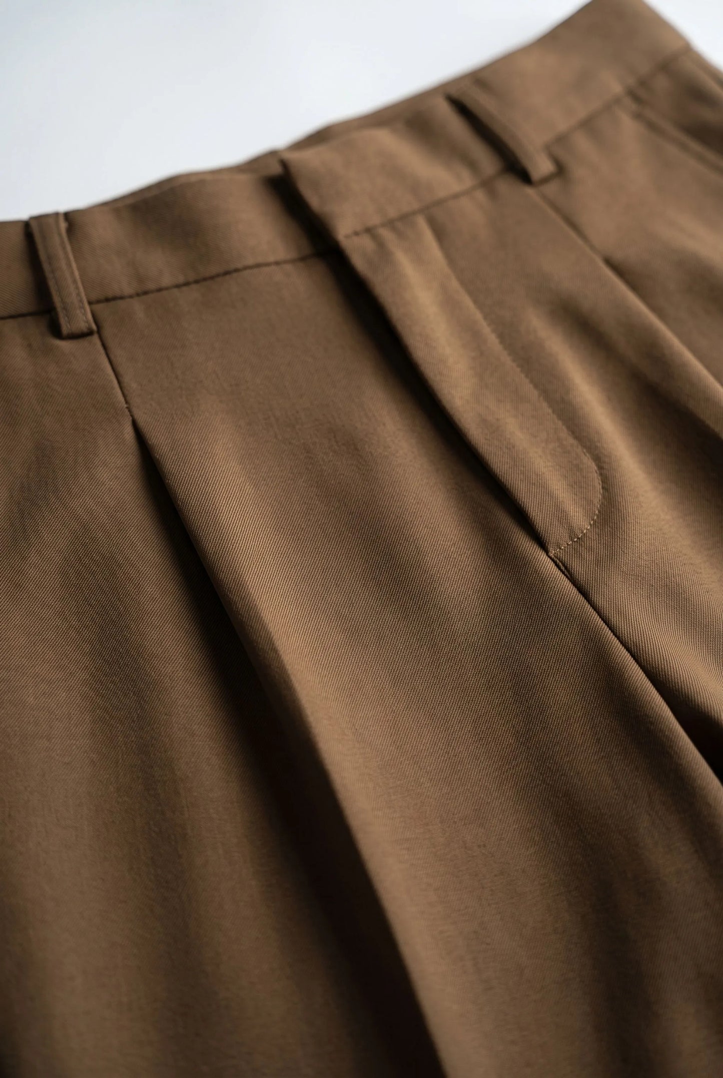 UrbanoPant | Moderne Weite Stoffhose