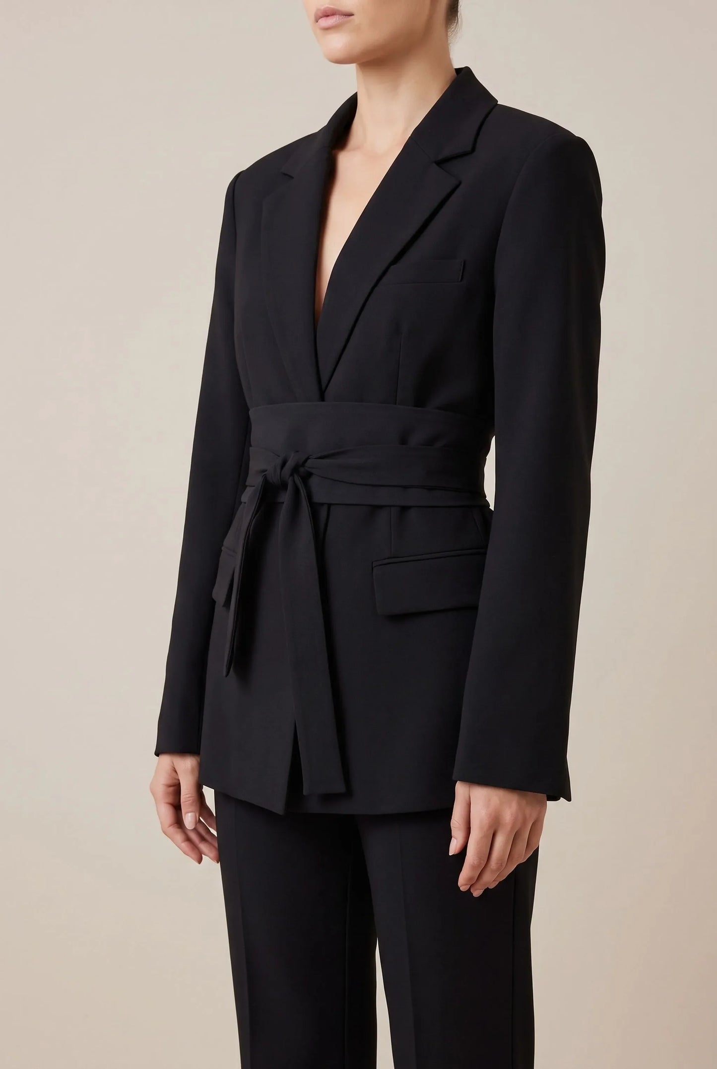 VelaTalia | Sportlich Eleganter Damenblazer Mit Bindegürtel