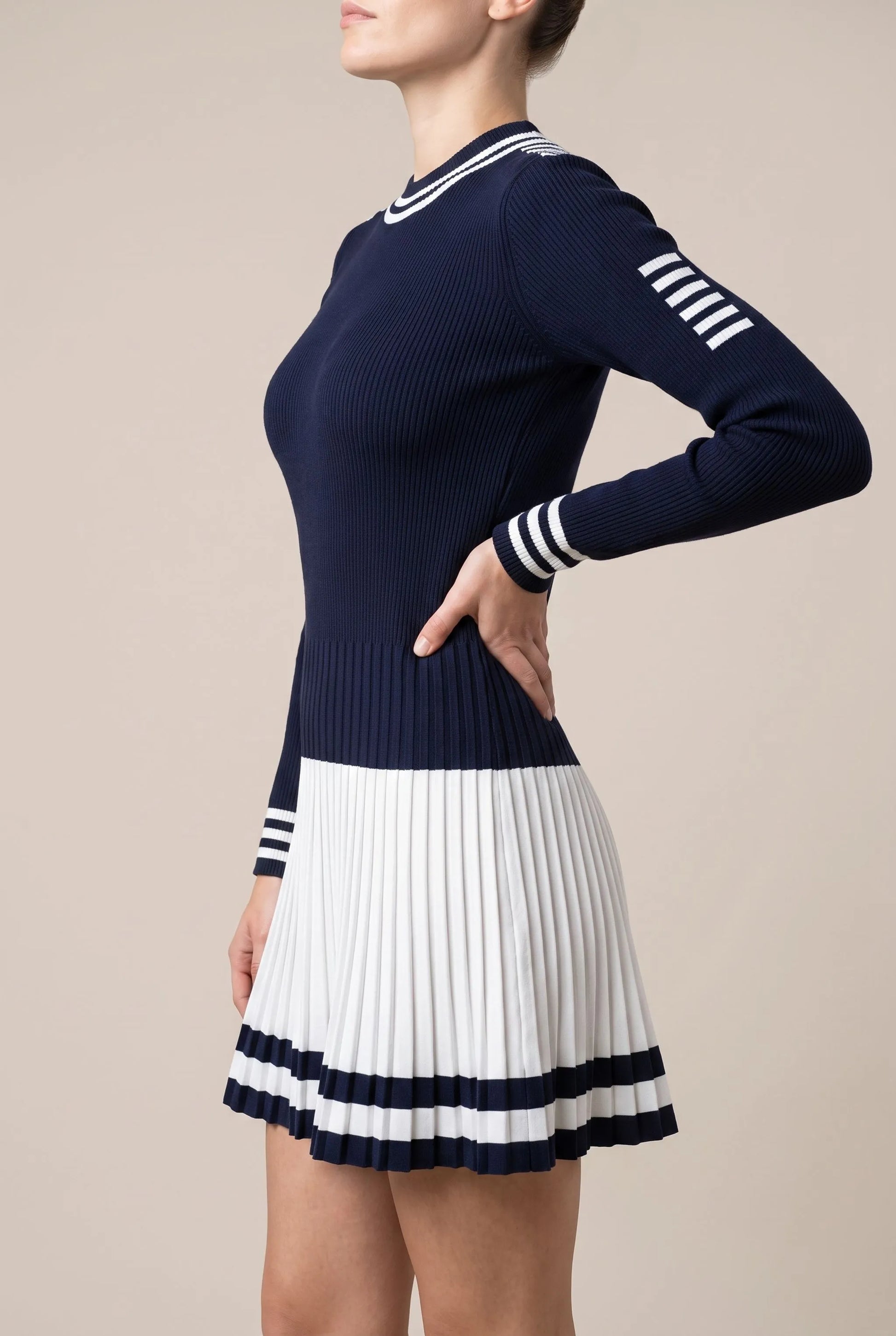 Vellire | Zweifarbiges A-Linien-Strickkleid