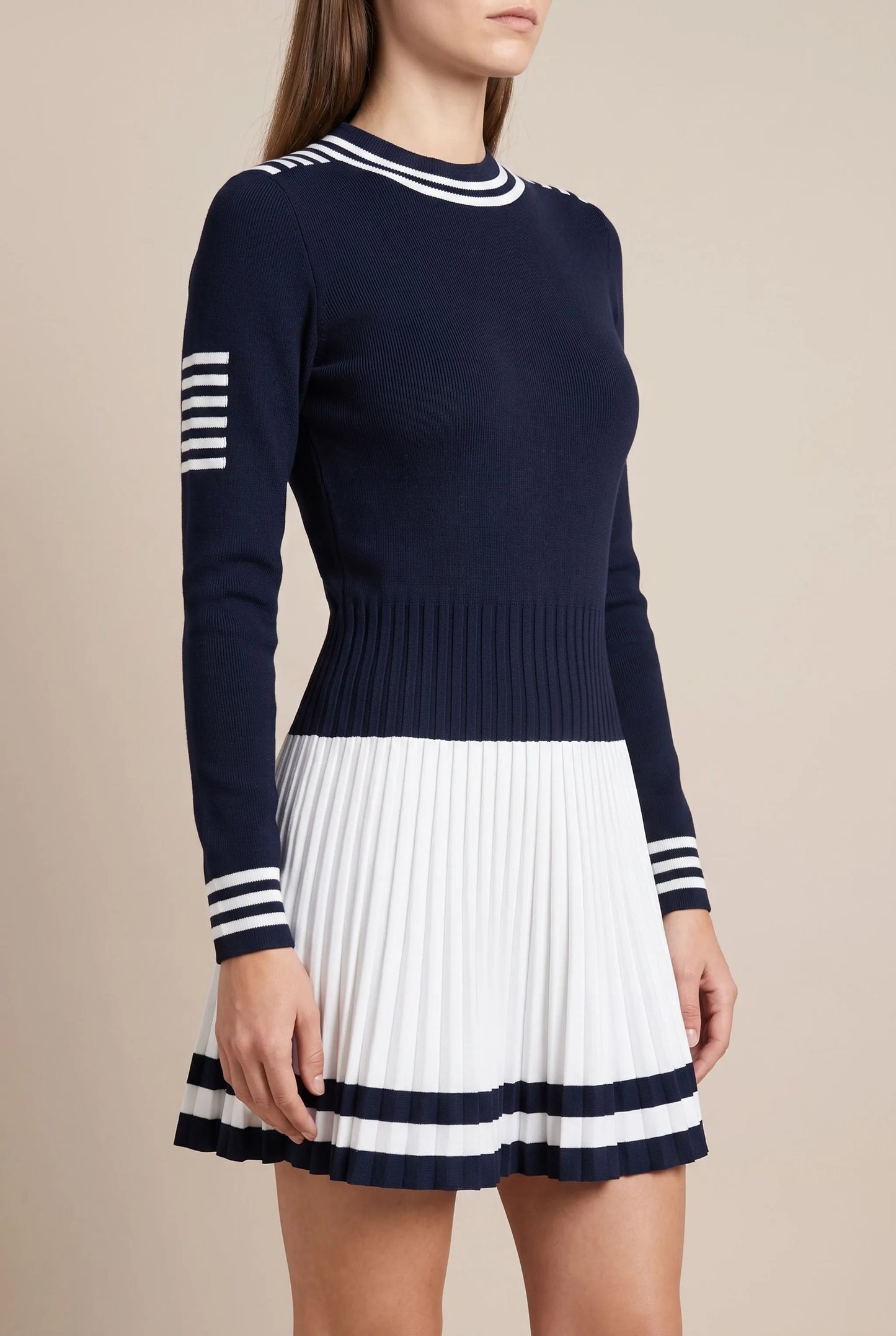 Vellire | Zweifarbiges A-Linien-Strickkleid