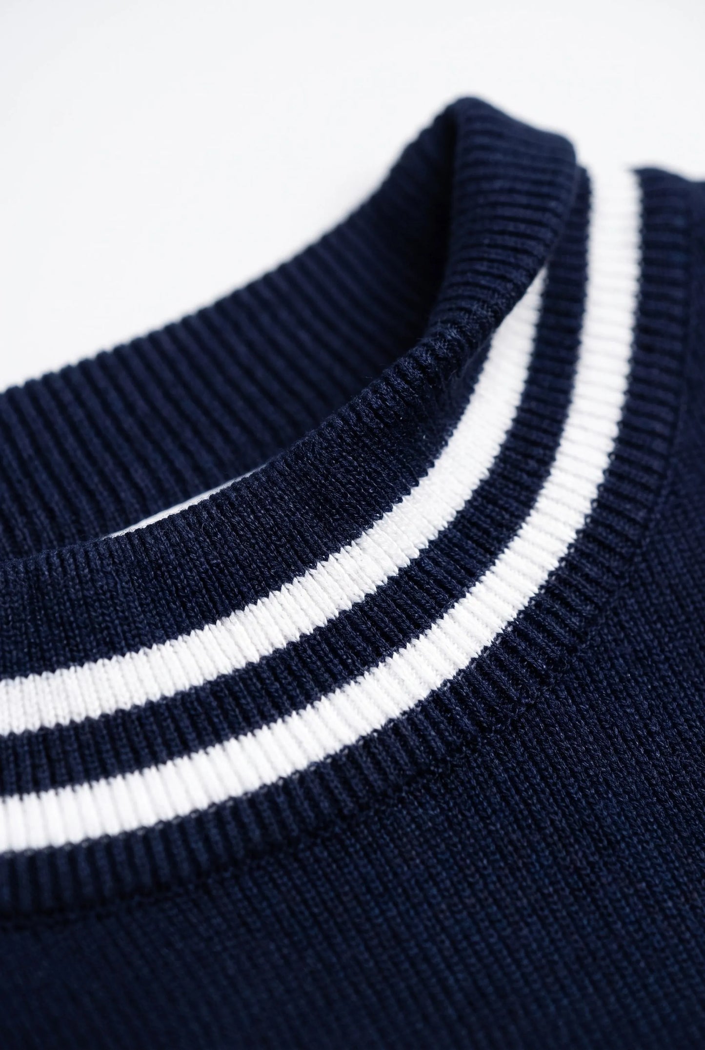 Vellire | Zweifarbiges A-Linien-Strickkleid