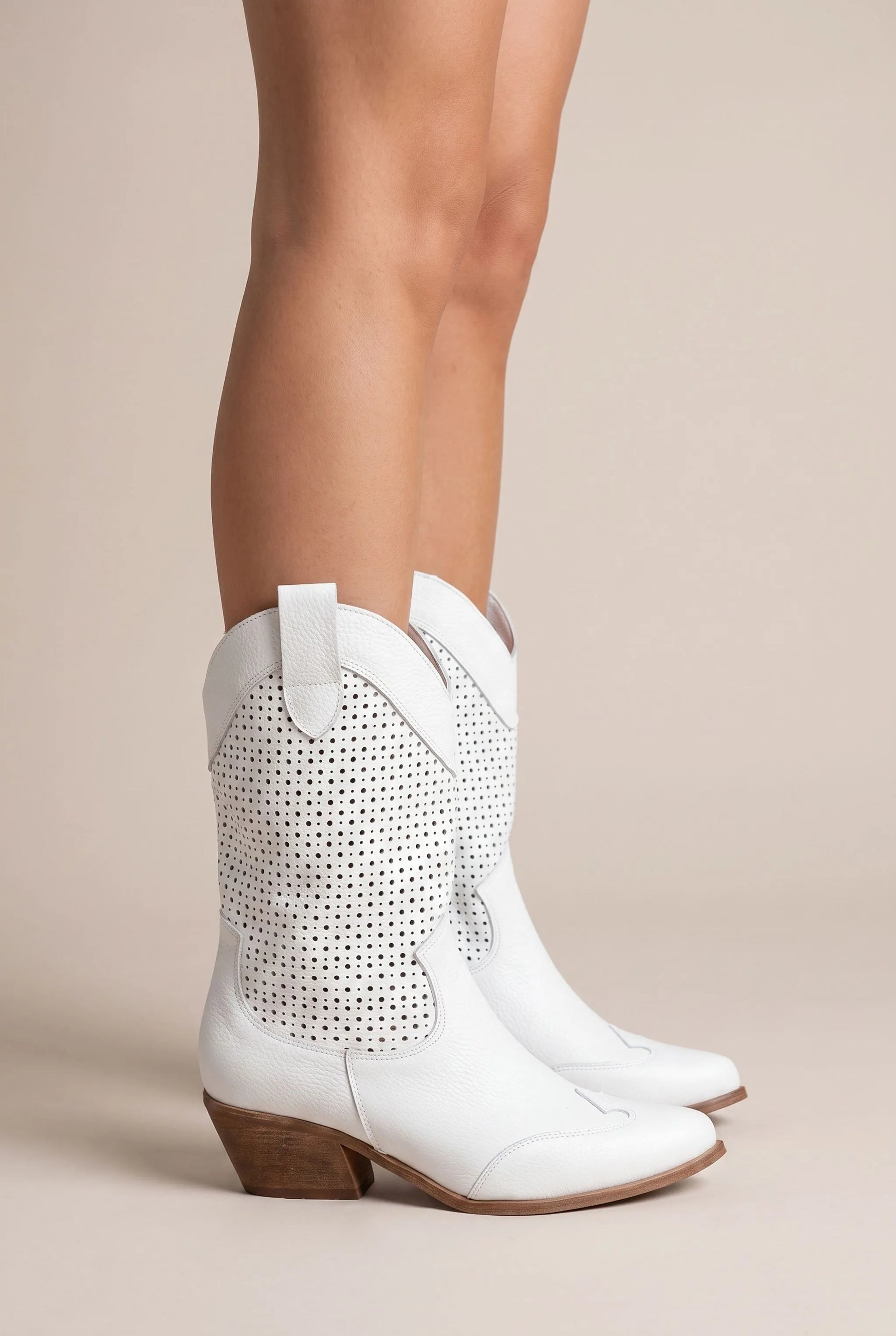 Ventora | Weiße Perforierte Cowboystiefel