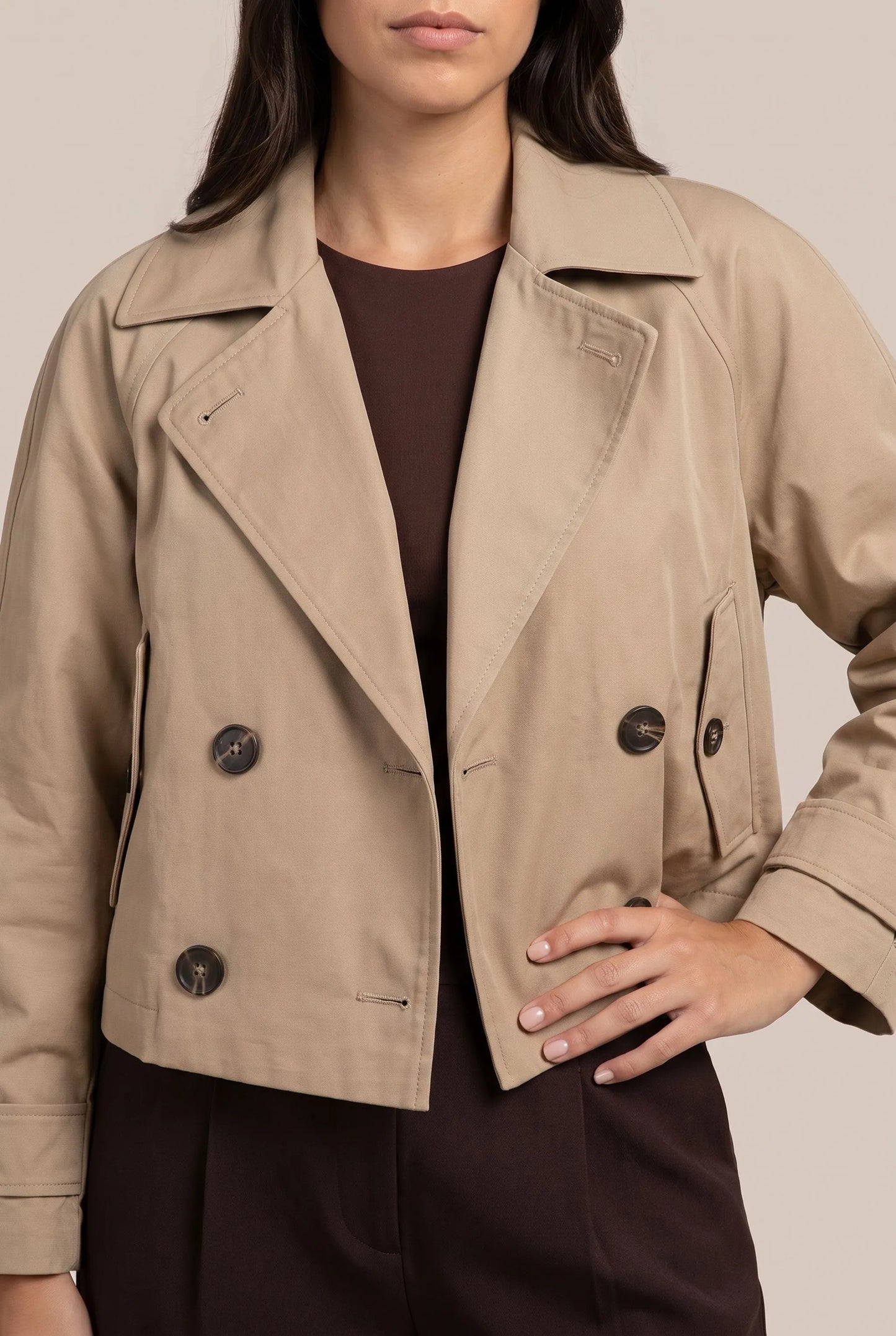 VintaCoat | Kurzer Doppelreihiger Trenchcoat