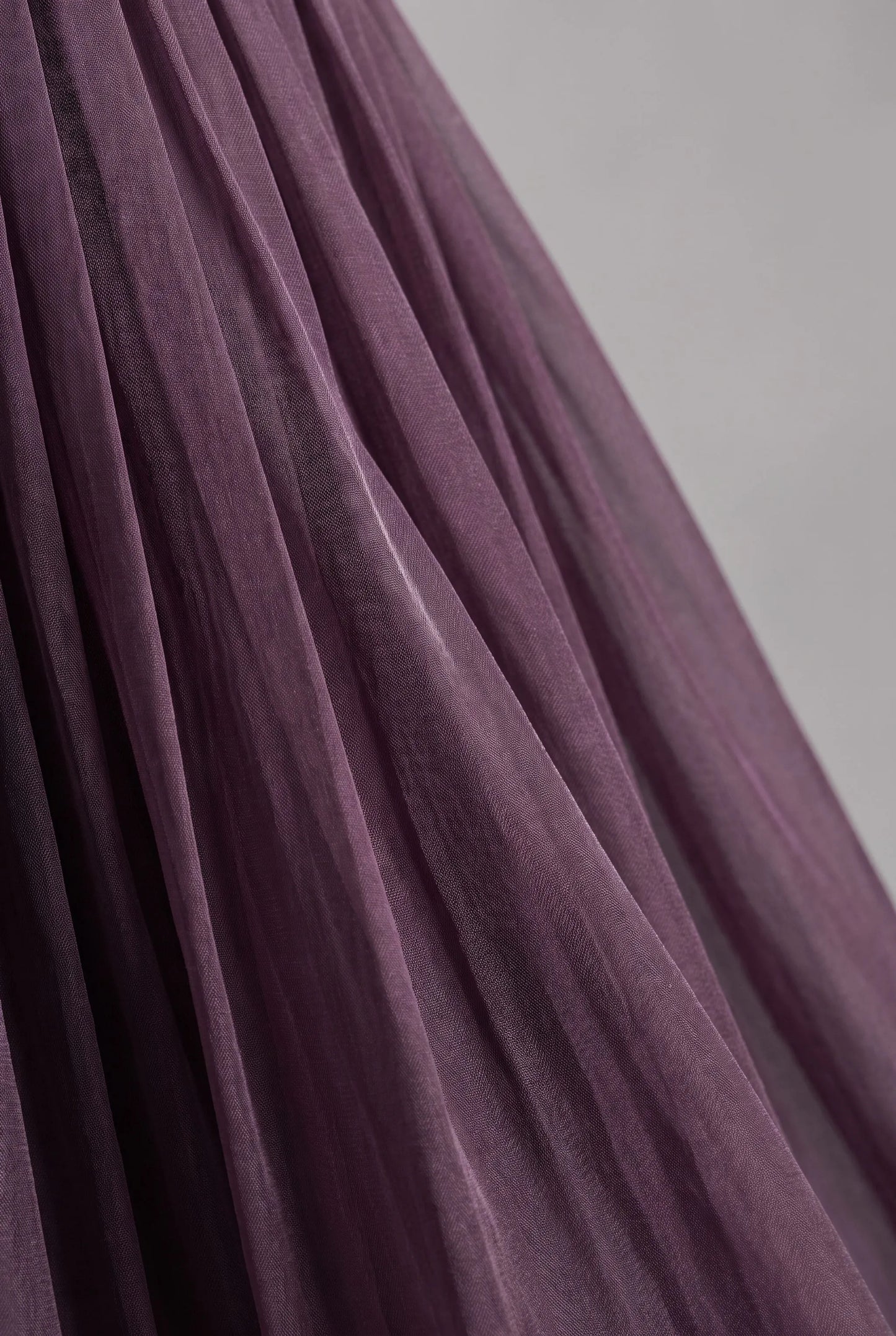ViolaVibes | Elegantes Langes Sommerkleid