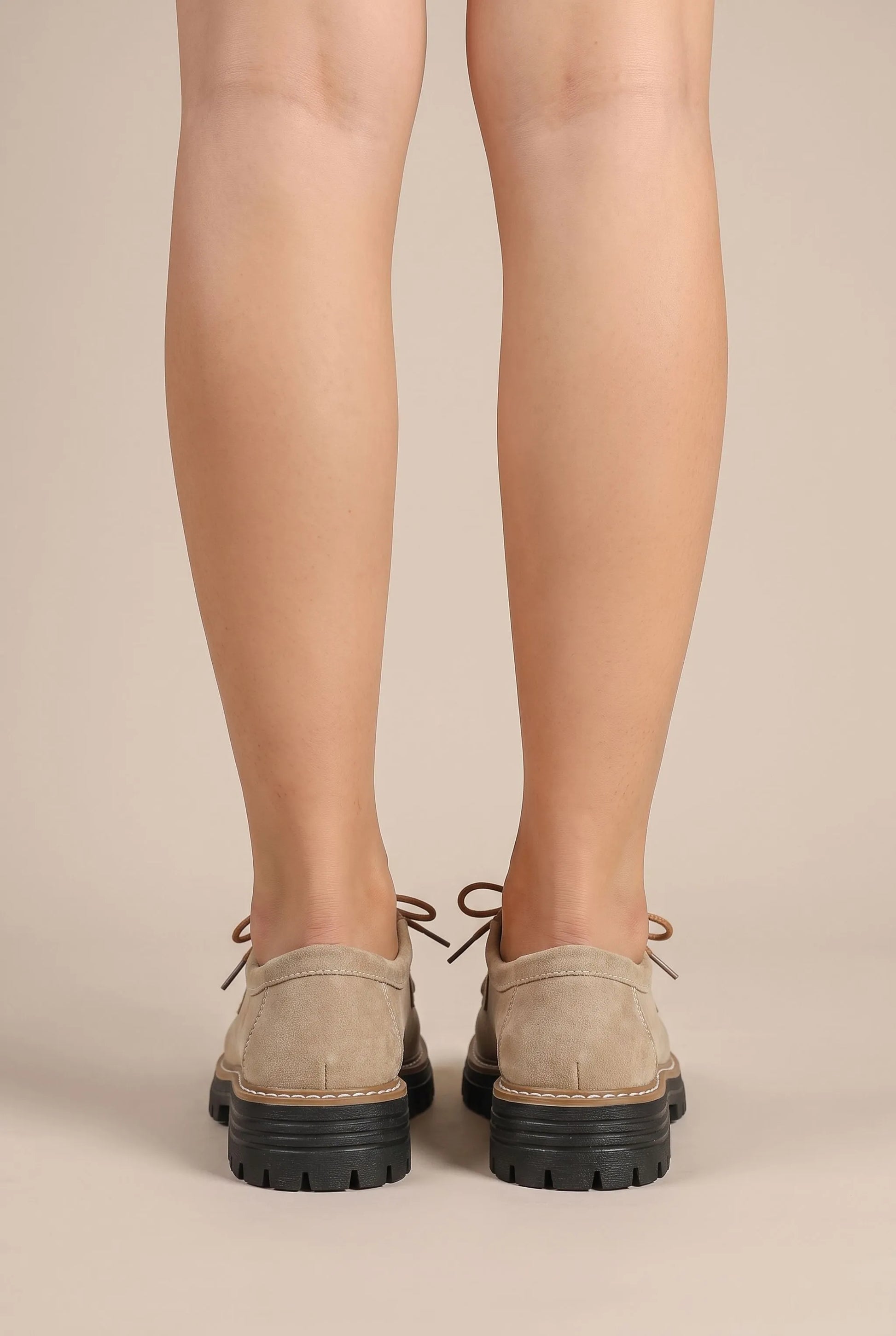 Walkora | Flache Schnürschuhe Für Damen Mit Profilsohle