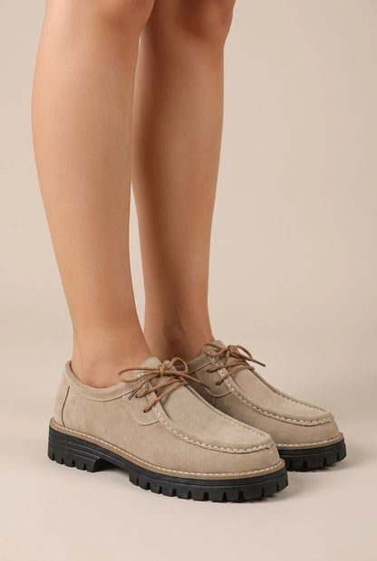 Walkora | Flache Schnürschuhe Für Damen Mit Profilsohle