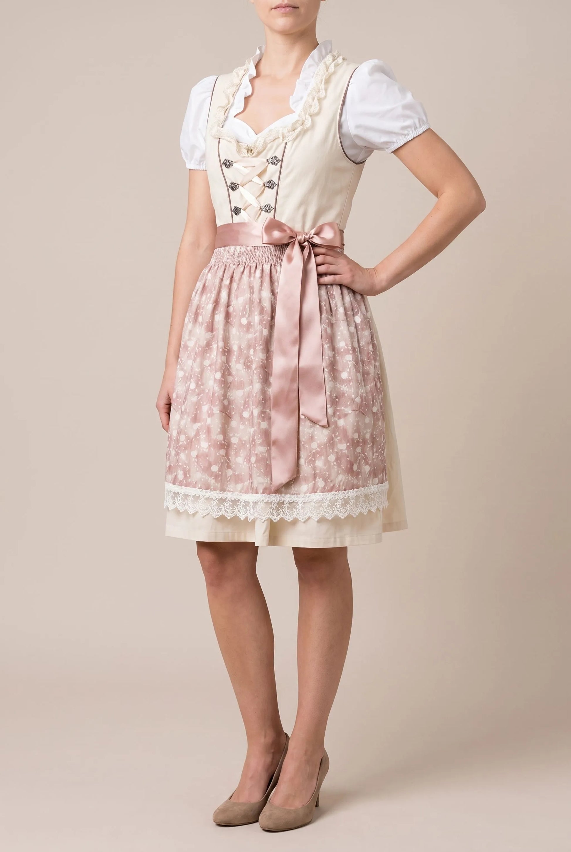 WiesnStyle | Traditionelles Dirndl Mit Schürze